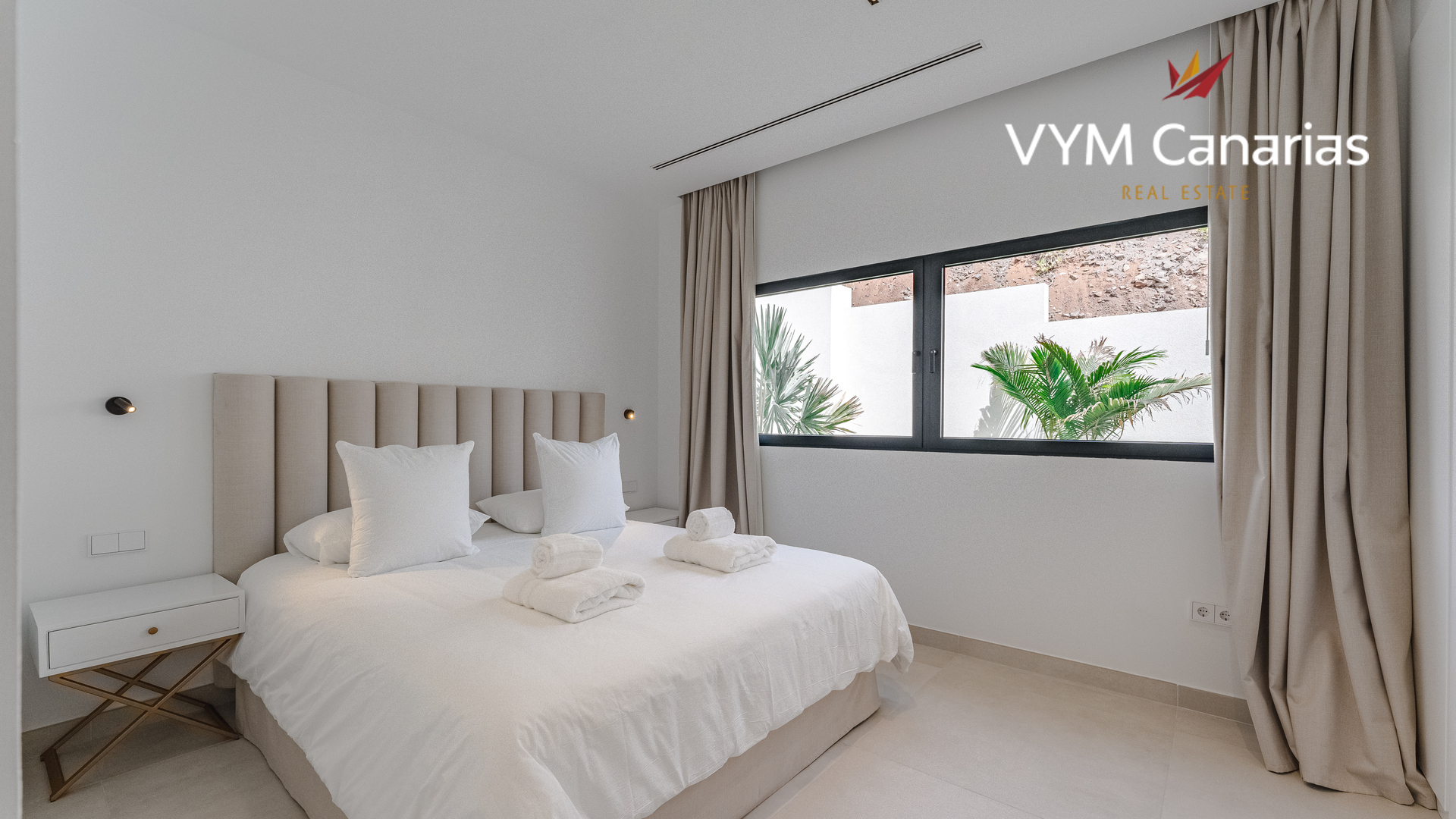 Villa in Torviscas, Tenerife, Spain 4 bedrooms, 202 sq.m. No. 164398