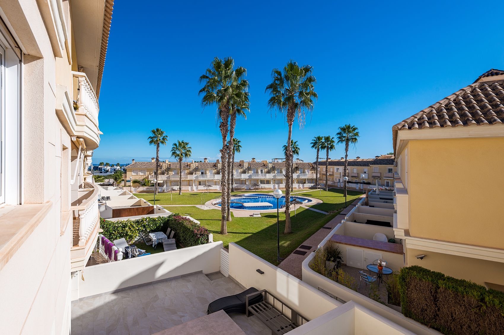 Apartamento en Cabo Roig, Alicante, España 2 dormitorios,  No. 147036