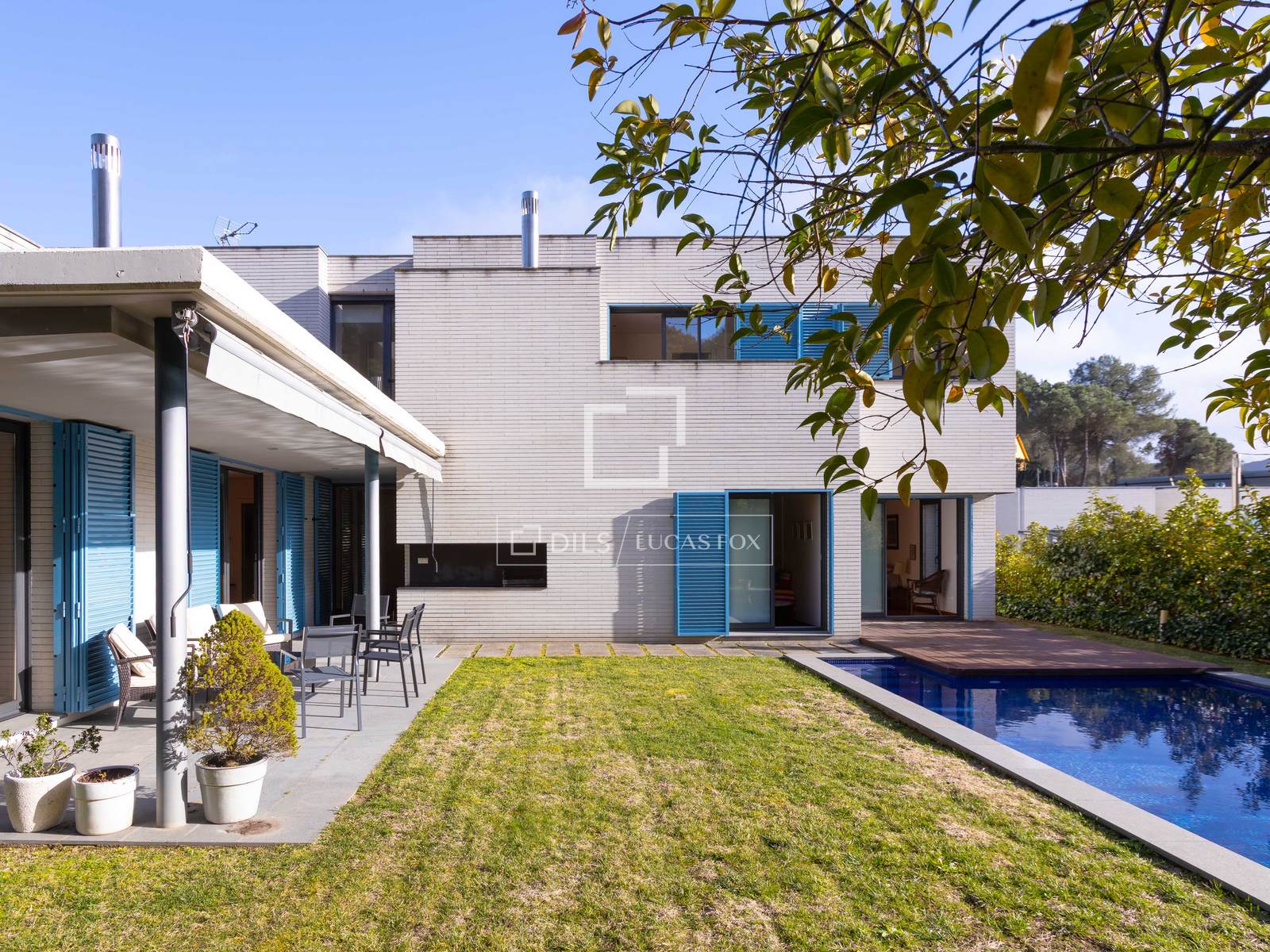 Villa in Vallromanes, Barcelona, Spain 5 bedrooms, 424 sq.m. No. 161436