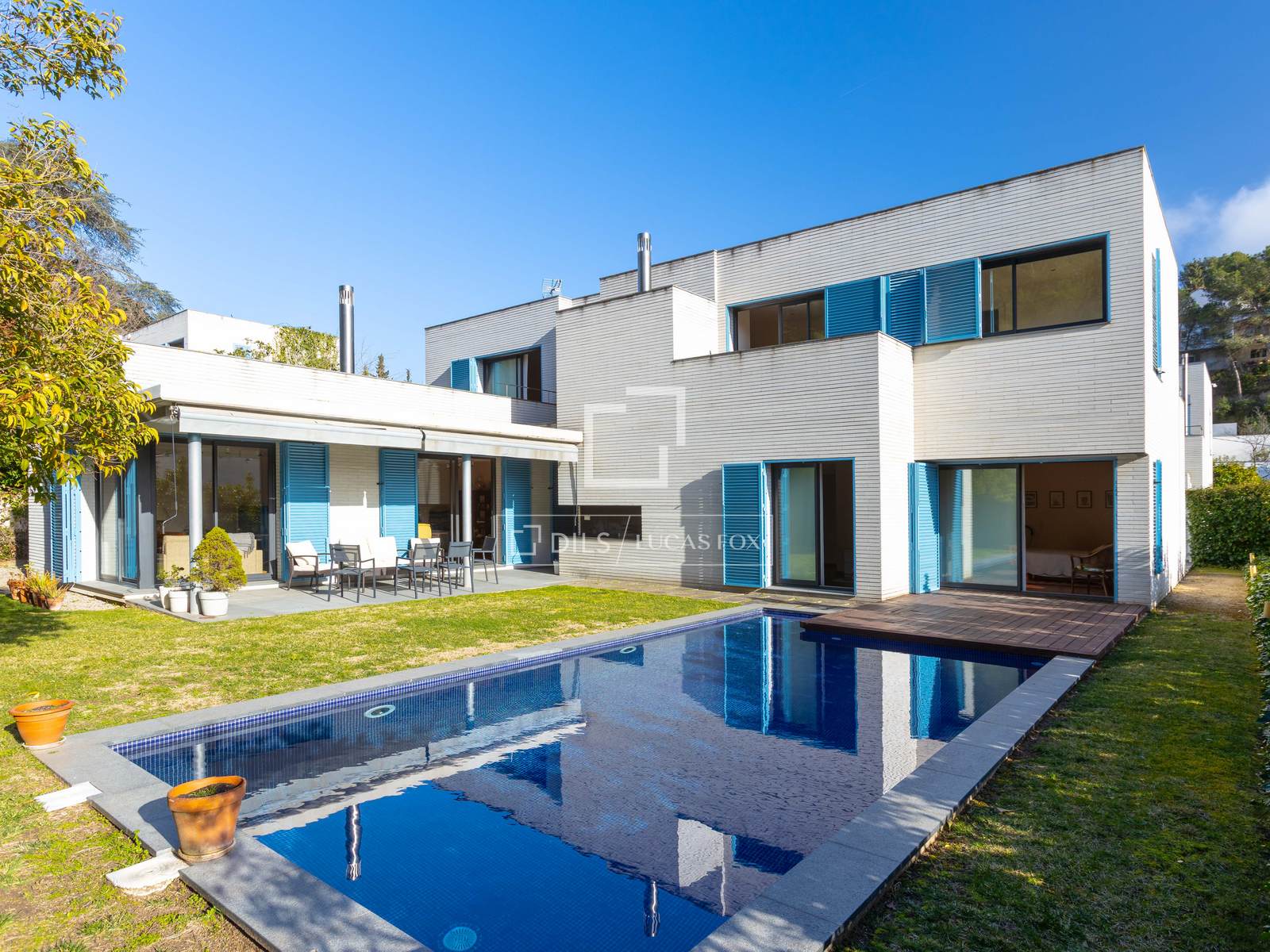 Villa in Vallromanes, Barcelona, Spain 5 bedrooms, 424 sq.m. No. 161436