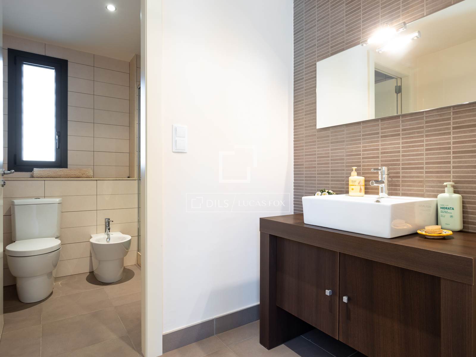 Villa in Vallromanes, Barcelona, Spain 5 bedrooms, 424 sq.m. No. 161436