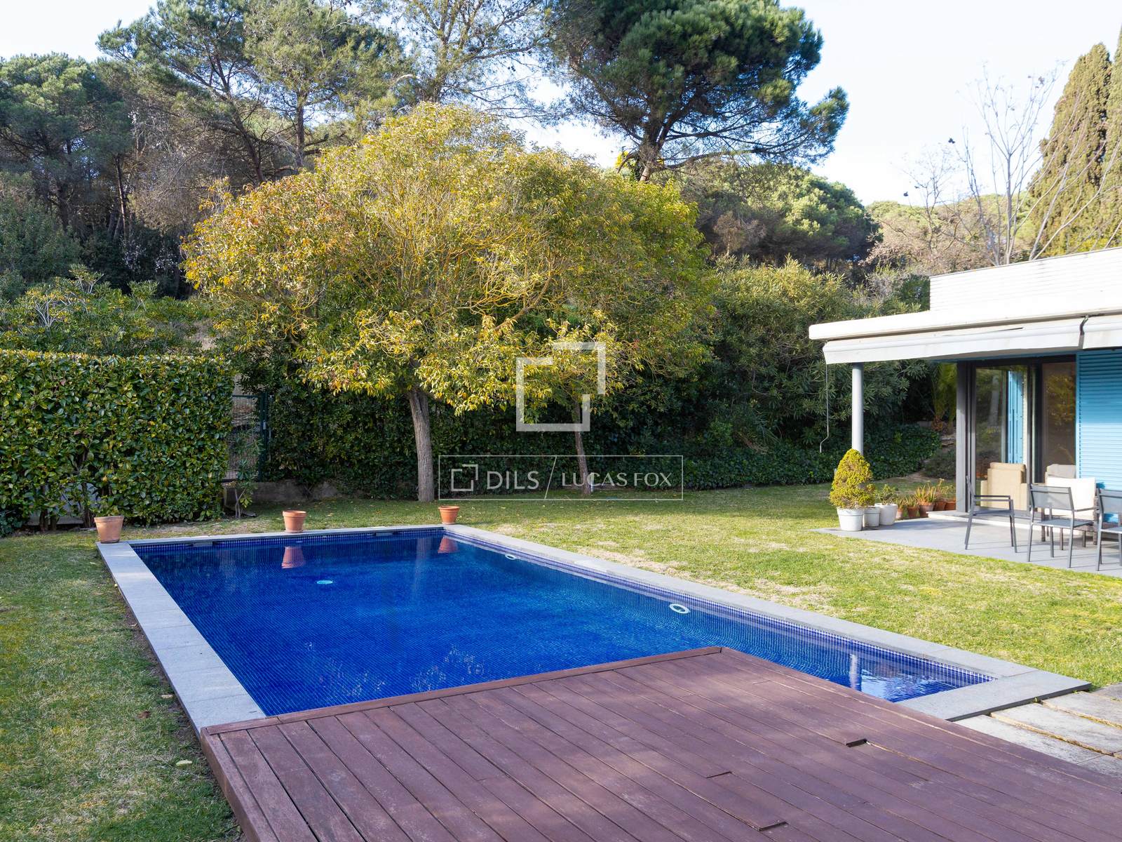Villa in Vallromanes, Barcelona, Spain 5 bedrooms, 424 sq.m. No. 161436