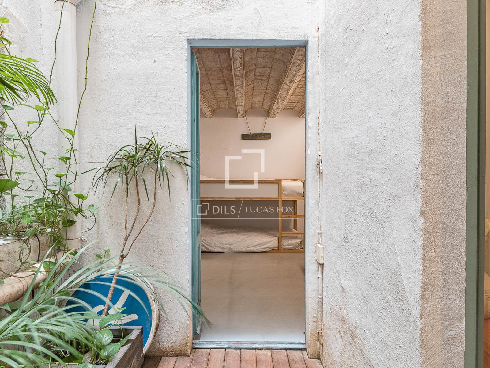 Apartment in Barcelona, Spain 3 bedrooms, 155 sq.m. No. 161437