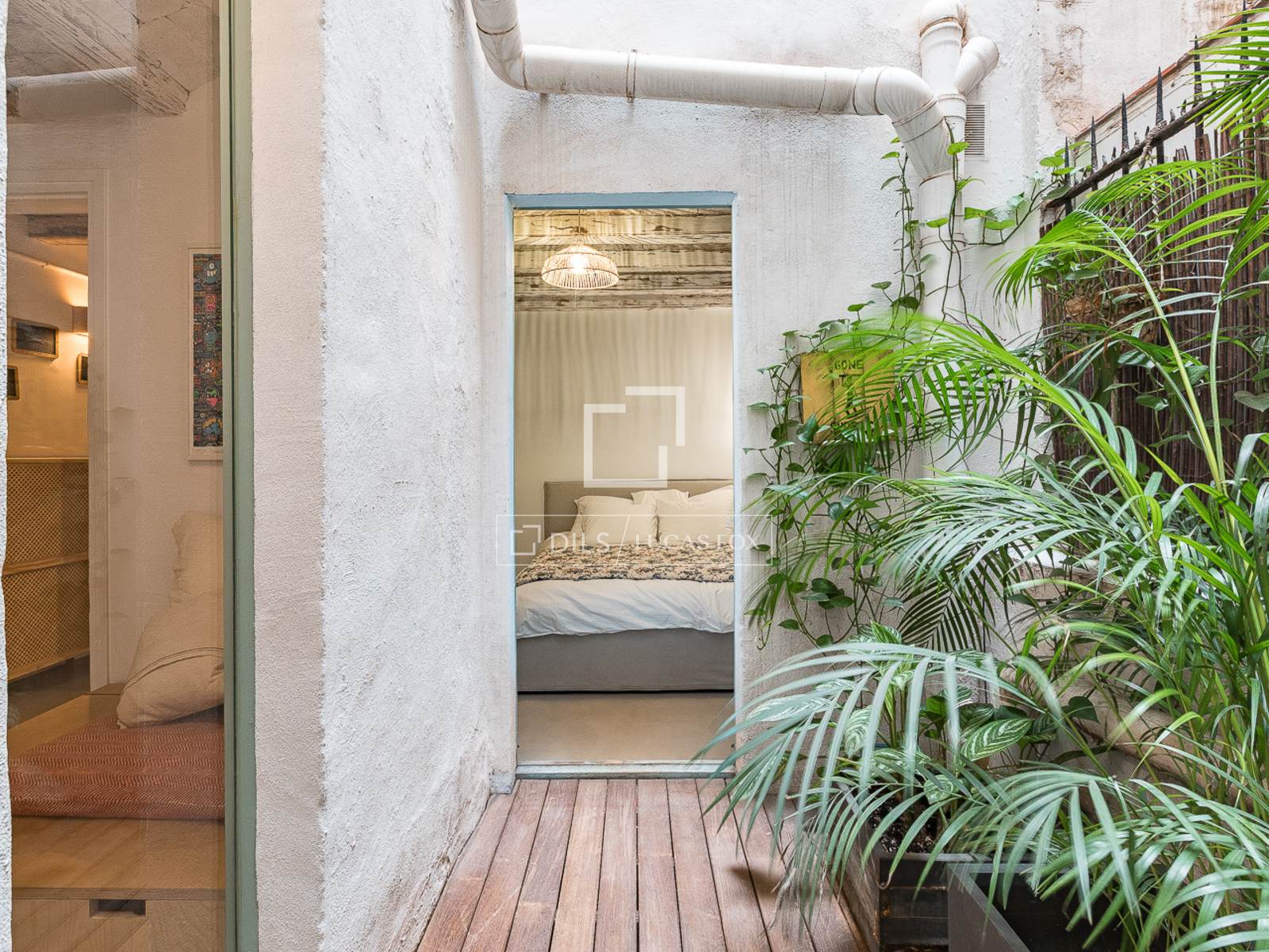 Apartment in Barcelona, Spain 3 bedrooms, 155 sq.m. No. 161437