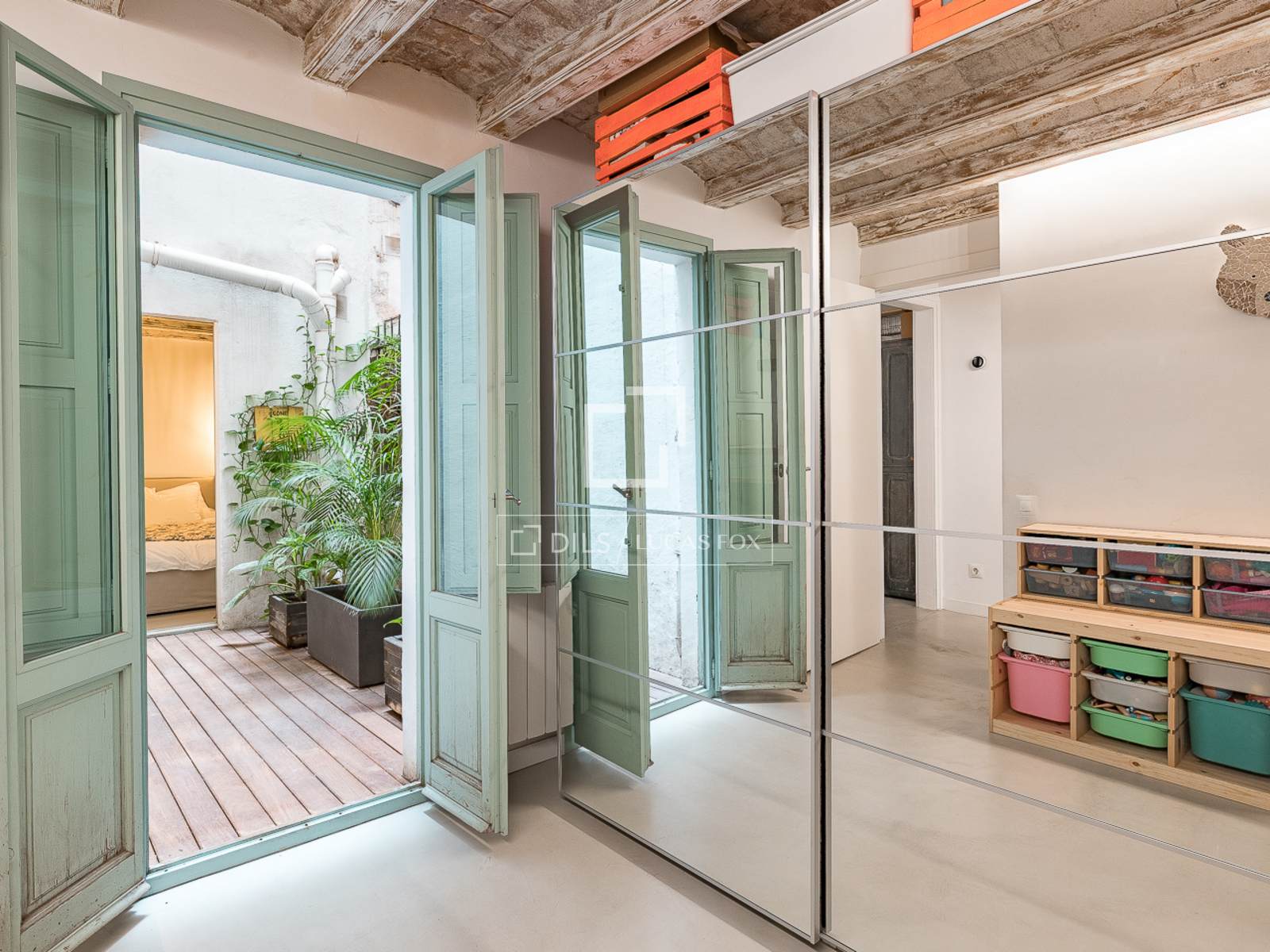 Apartment in Barcelona, Spain 3 bedrooms, 155 sq.m. No. 161437