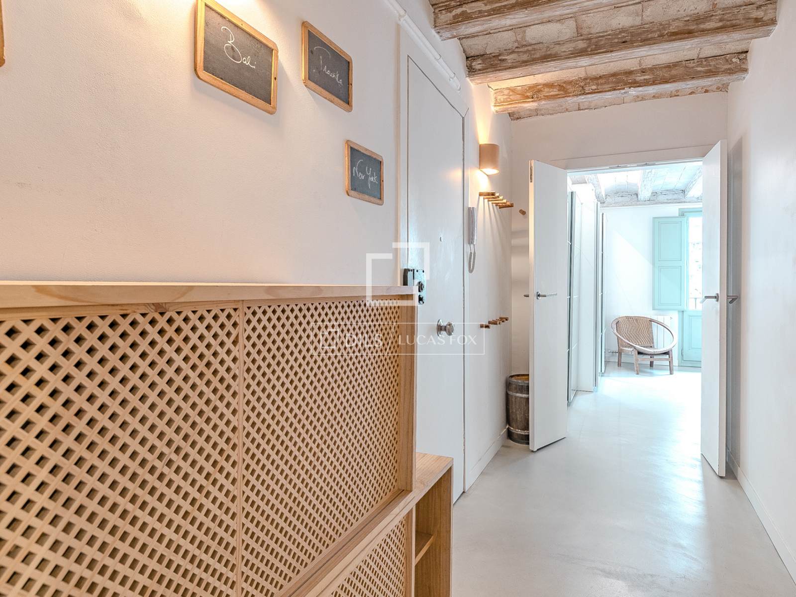 Apartment in Barcelona, Spain 3 bedrooms, 155 sq.m. No. 161437