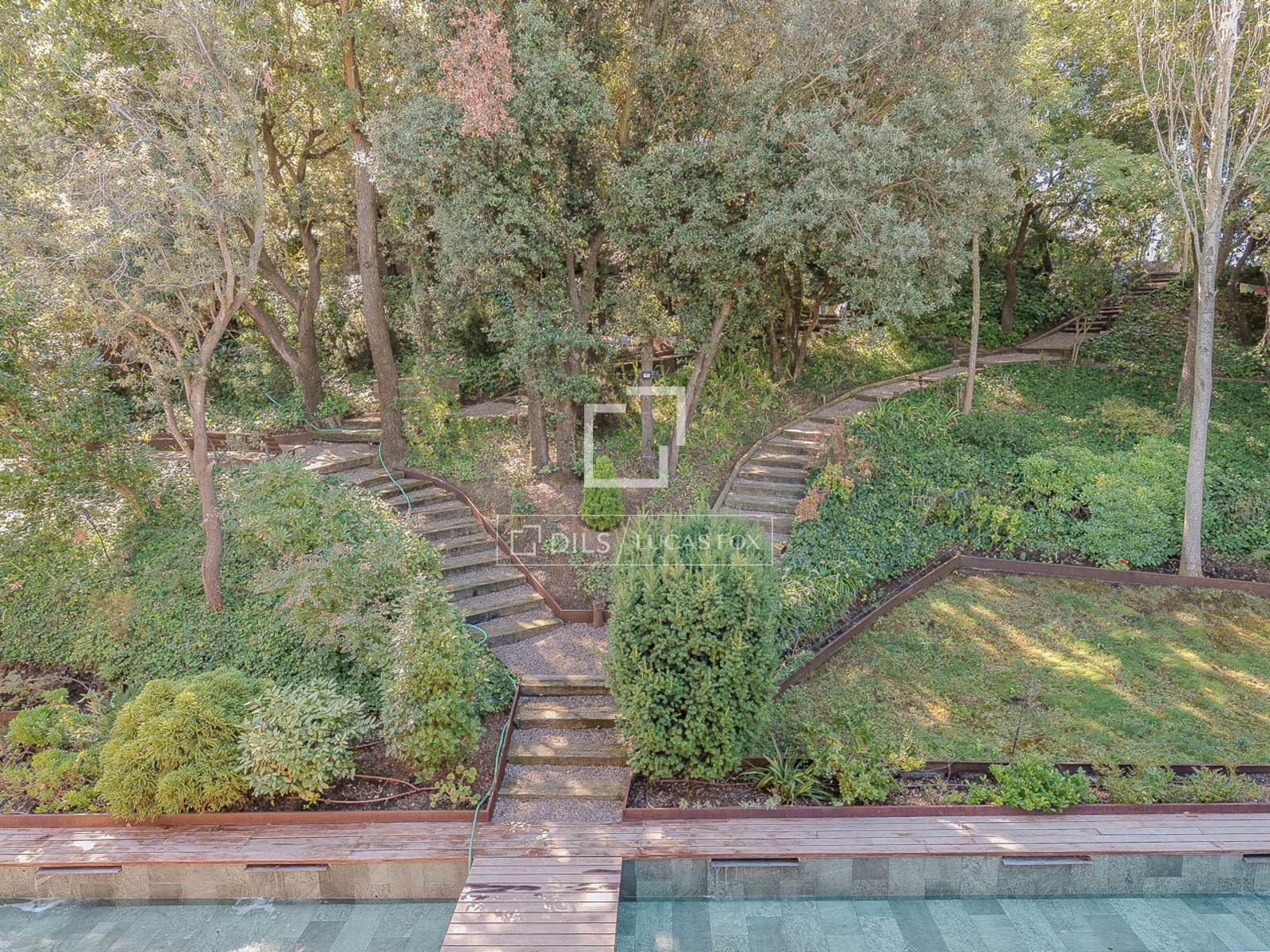 Villa in Barcelona, Spain 7 bedrooms, 659 sq.m. No. 161439