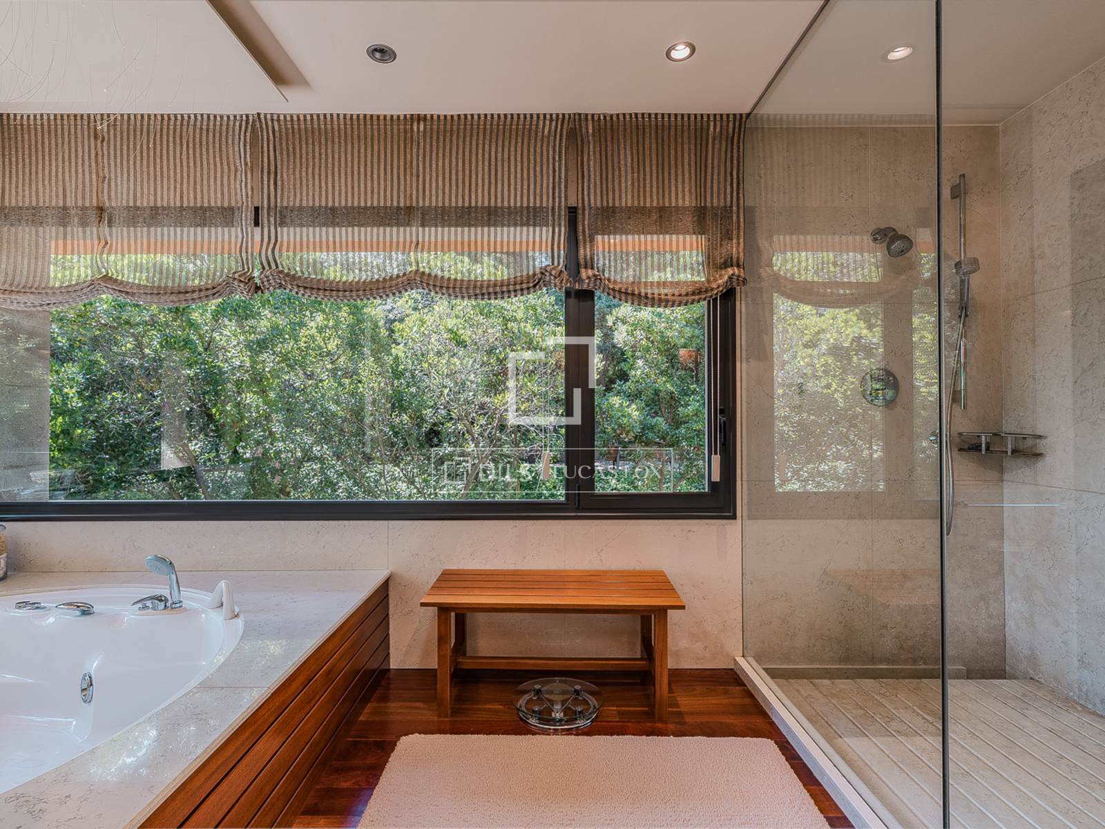 Villa in Barcelona, Spain 7 bedrooms, 659 sq.m. No. 161439