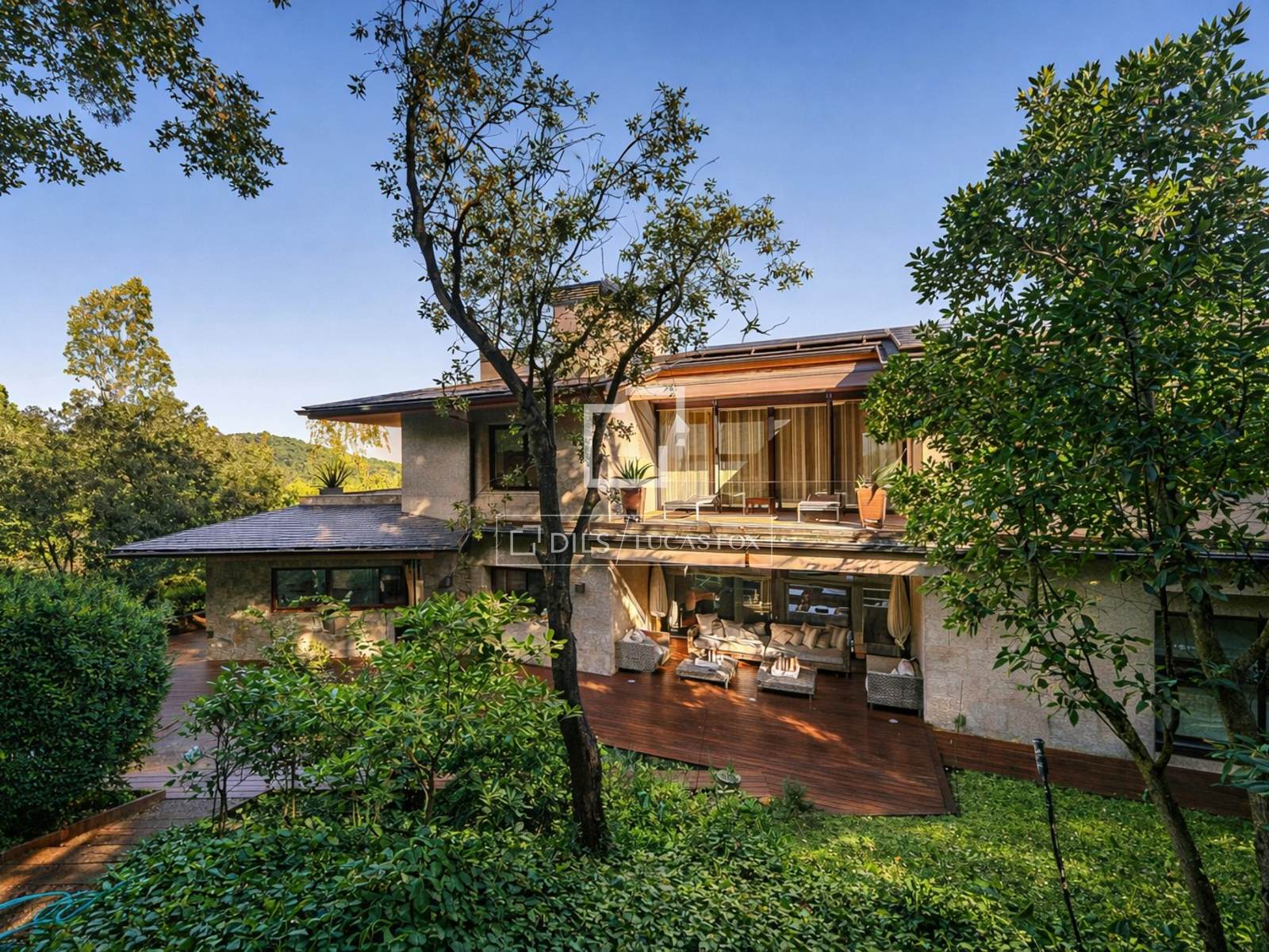 Villa in Barcelona, Spain 7 bedrooms, 659 sq.m. No. 161439