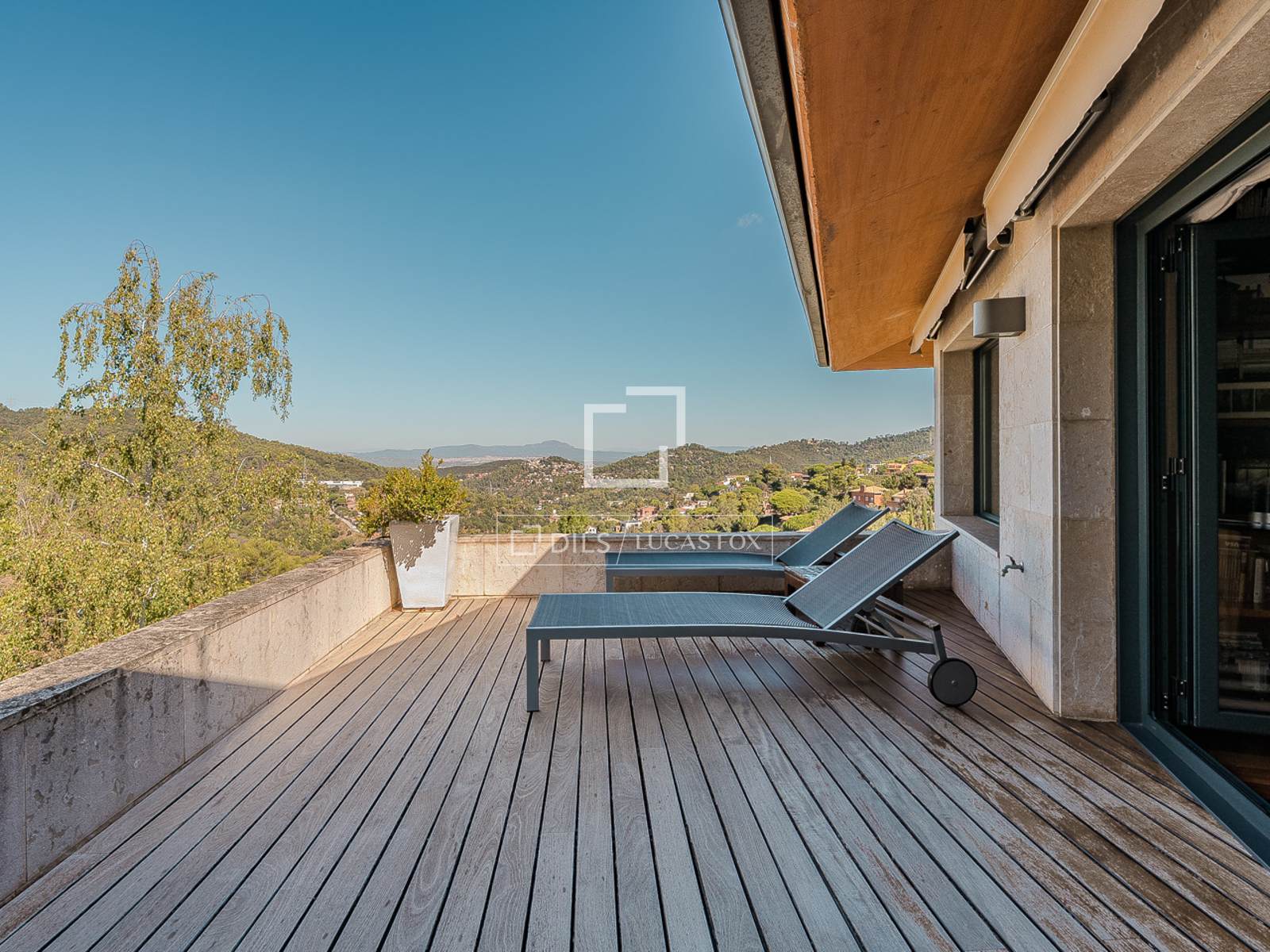 Villa in Barcelona, Spain 7 bedrooms, 659 sq.m. No. 161439