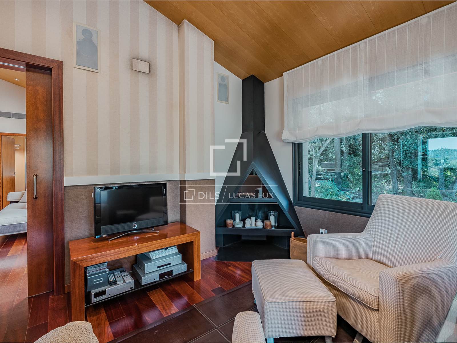 Villa in Barcelona, Spain 7 bedrooms, 659 sq.m. No. 161439