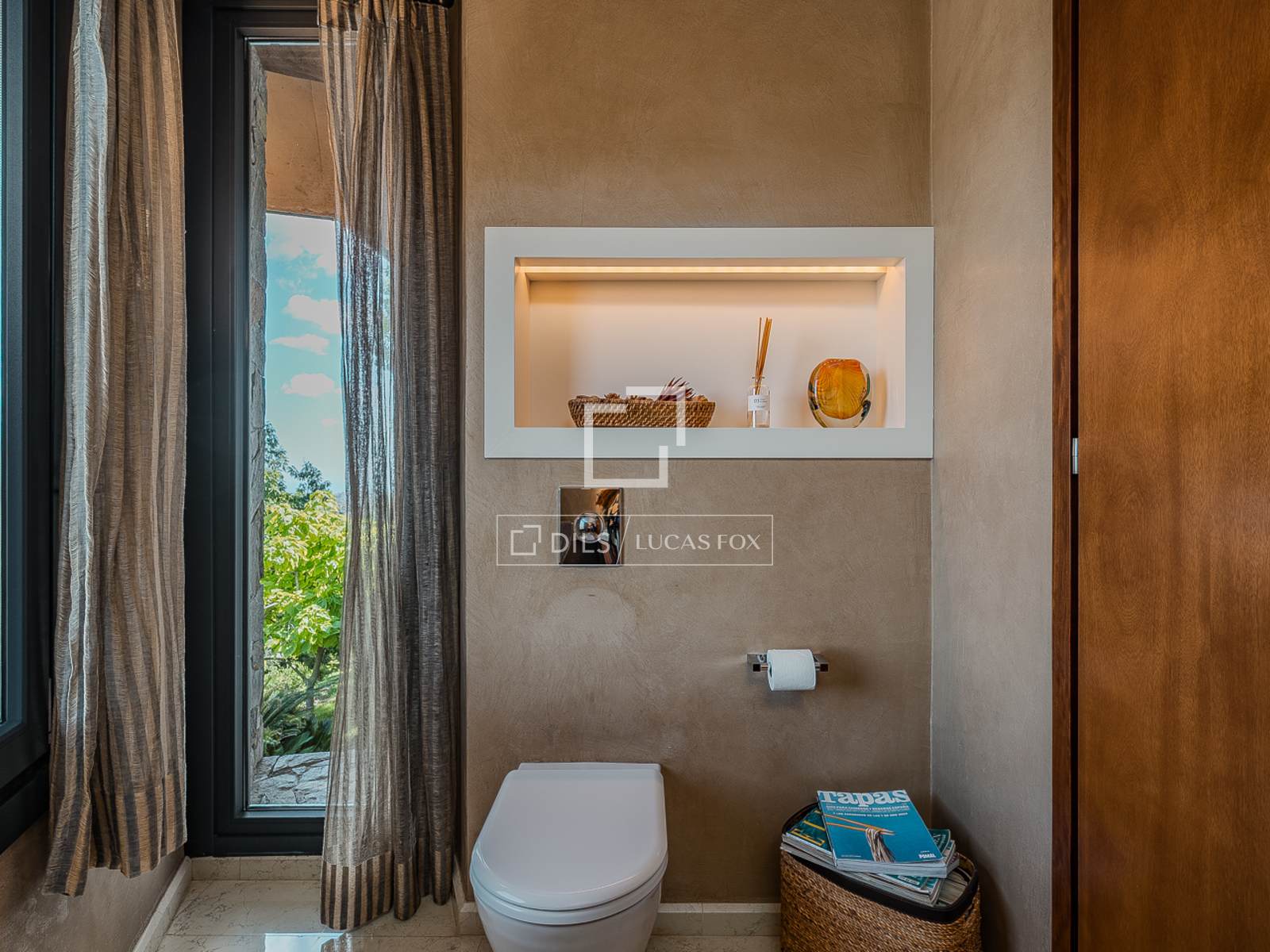Villa in Barcelona, Spain 7 bedrooms, 659 sq.m. No. 161439