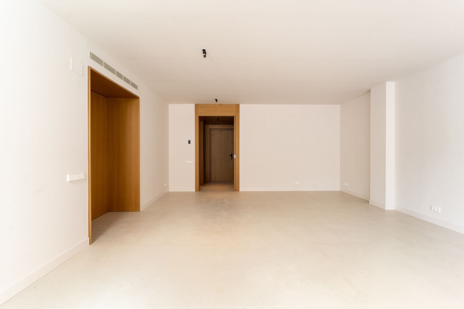 Wohnung in Barcelona, Spanien 4 Schlafzimmer, 201 m2 Nr. 160991