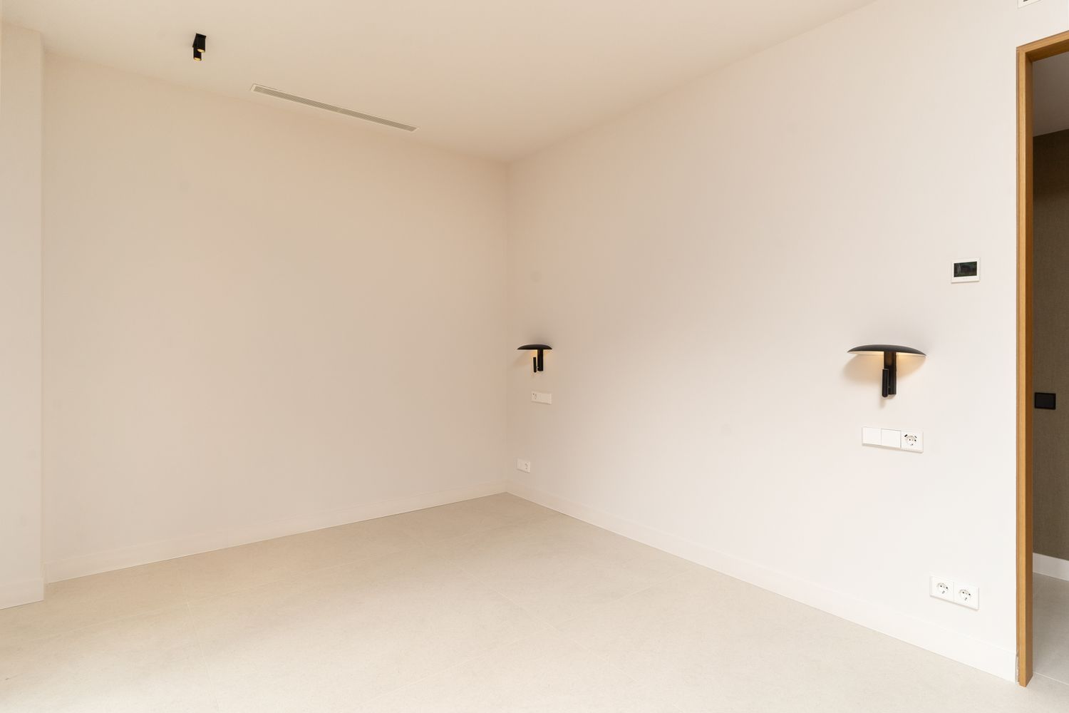 Wohnung in Barcelona, Spanien 4 Schlafzimmer, 201 m2 Nr. 160991