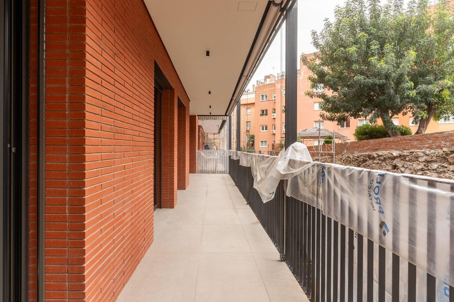 Huoneisto Barcelona, Espanja 4 makuuhuonetta, 201 m2 No. 160995