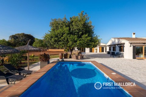Finca in Llucmajor, Mallorca, Spain 4 bedrooms, 190 sq.m. No. 179414