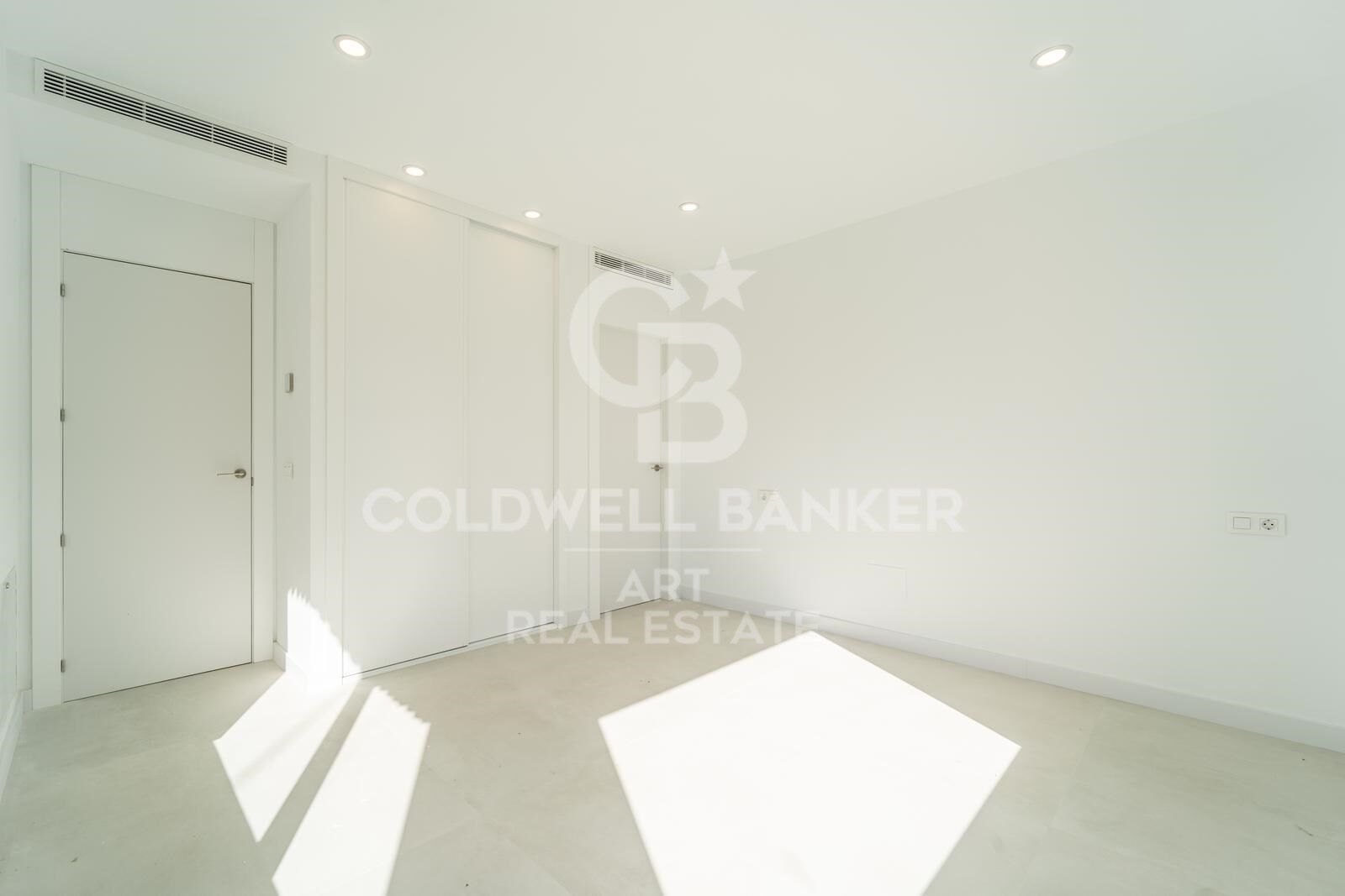 Villa in Benalmadena, Malaga, Spain 5 bedrooms, 527 sq.m. No. 157832