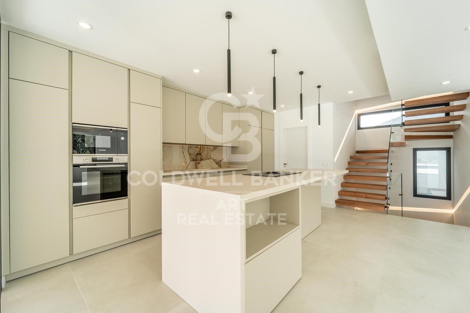 Villa in Benalmadena, Malaga, Spain 5 bedrooms, 527 sq.m. No. 157832