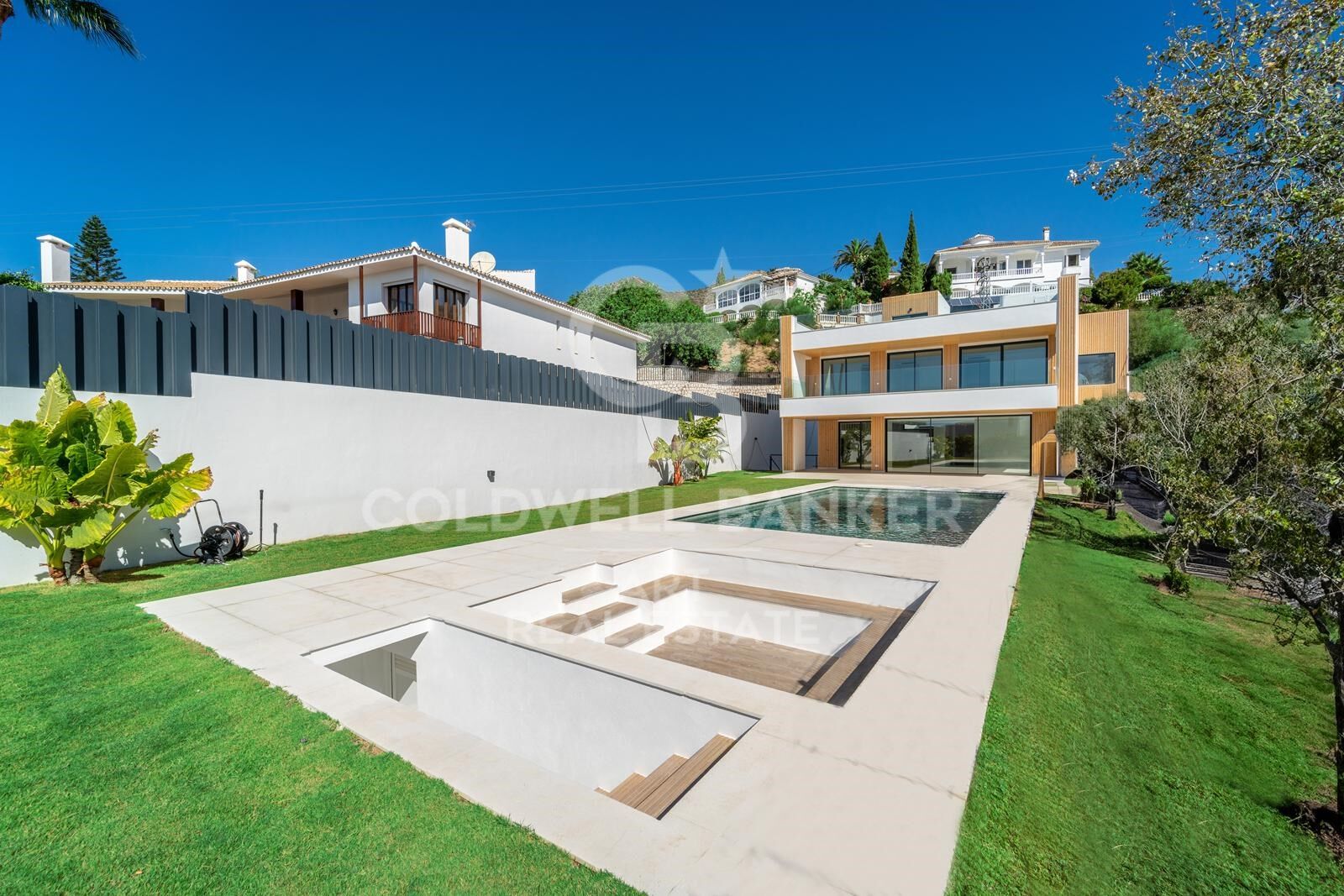 Villa in Benalmadena, Malaga, Spain 5 bedrooms, 527 sq.m. No. 157832
