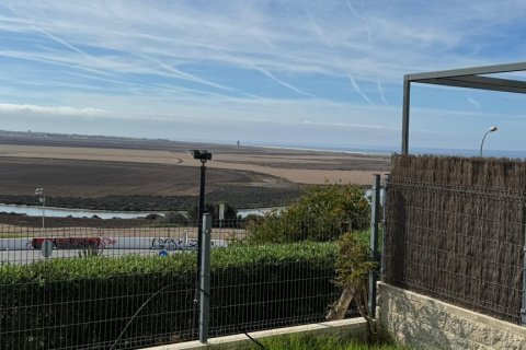 Kaupunkipientalo Conil de la Frontera, Cadiz, Espanja 3 makuuhuonetta, 145.12 m2 No. 194817