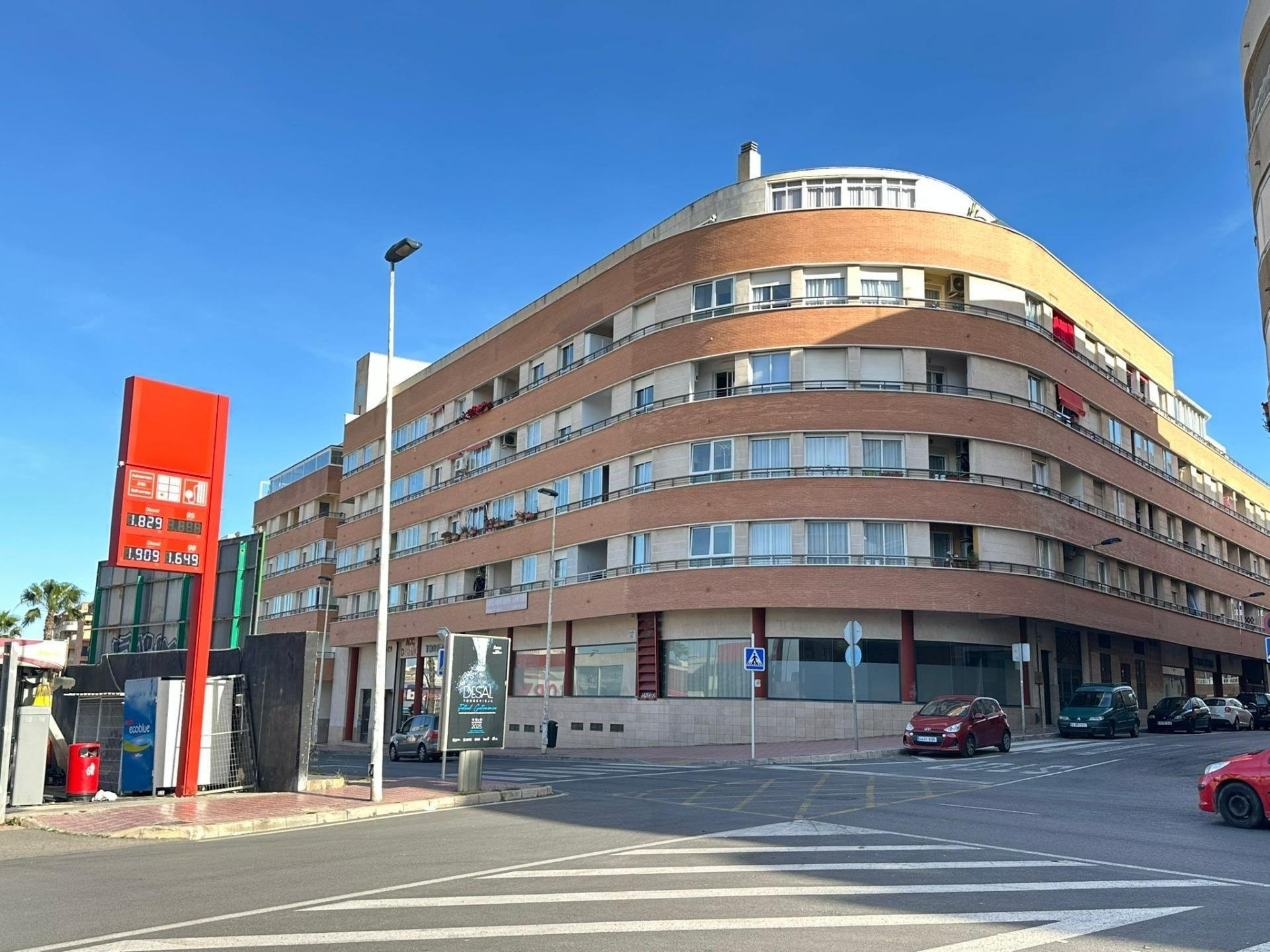 Apartamento en Torrevieja, Alicante, España 2 dormitorios, 70 m2 No. 184318