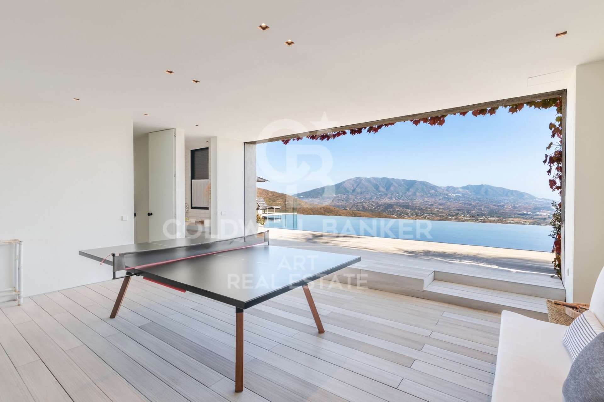 Villa in Ojen, Malaga, Spain 6 bedrooms, 437 sq.m. No. 156786