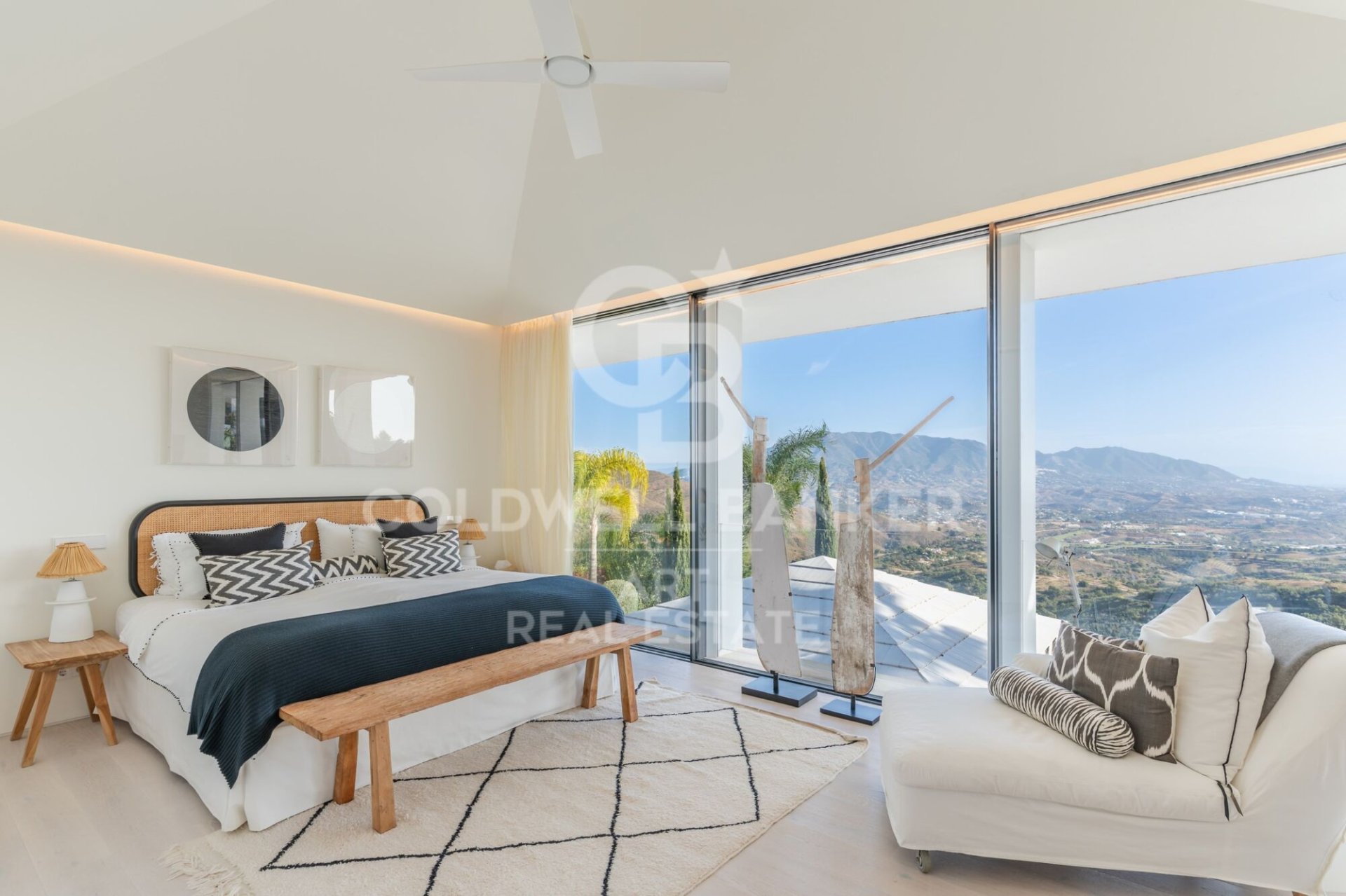 Villa in Ojen, Malaga, Spain 6 bedrooms, 437 sq.m. No. 156786
