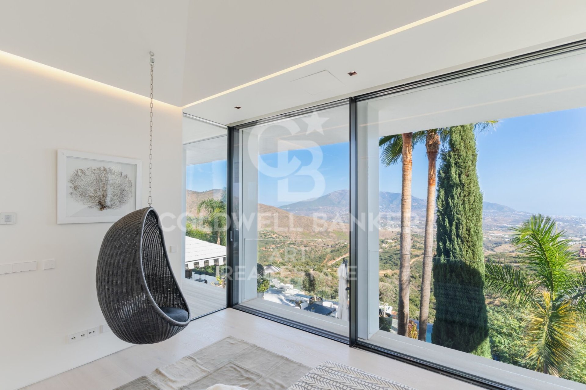 Villa in Ojen, Malaga, Spain 6 bedrooms, 437 sq.m. No. 156786