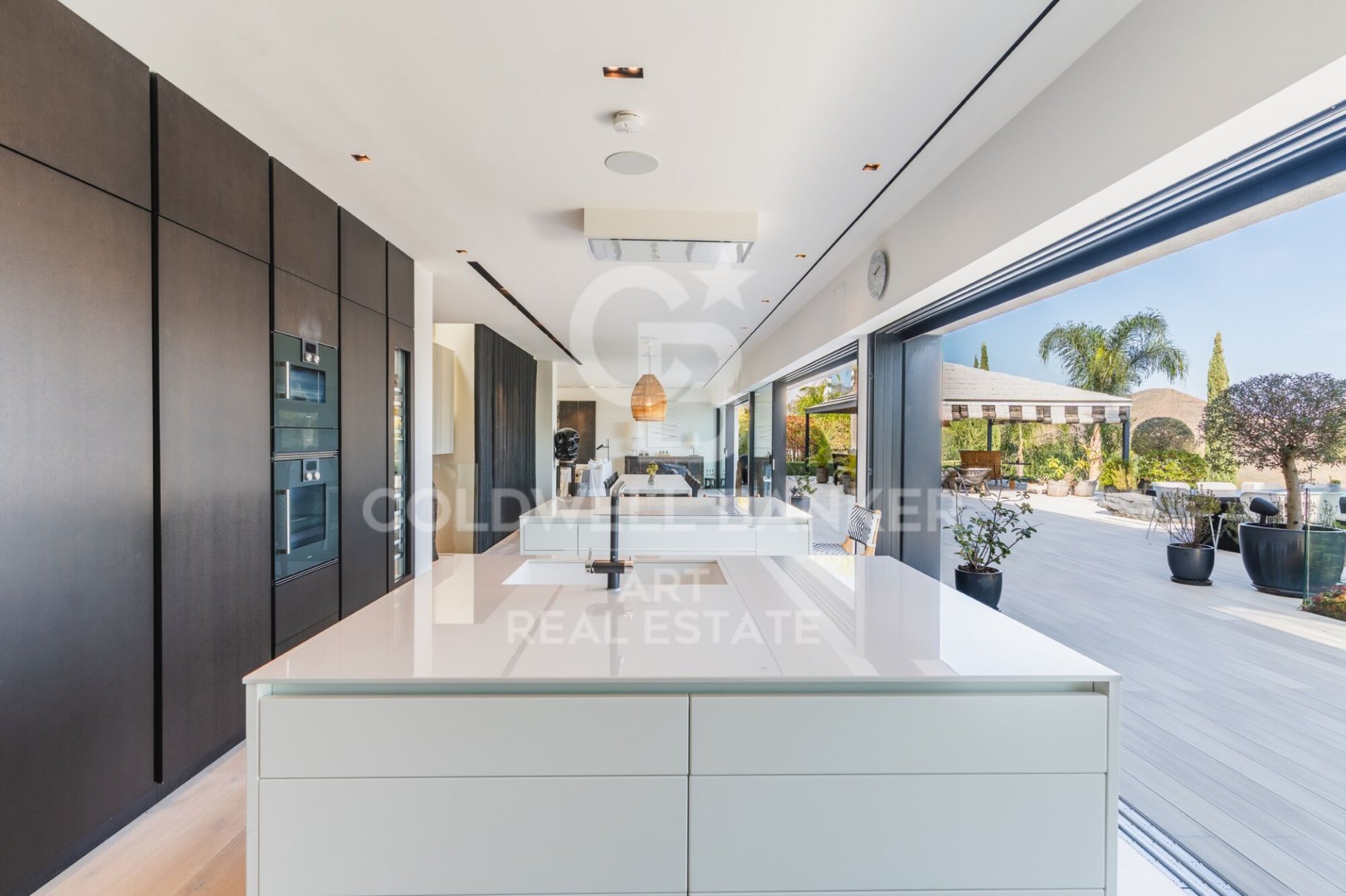 Villa in Ojen, Malaga, Spain 6 bedrooms, 437 sq.m. No. 156786