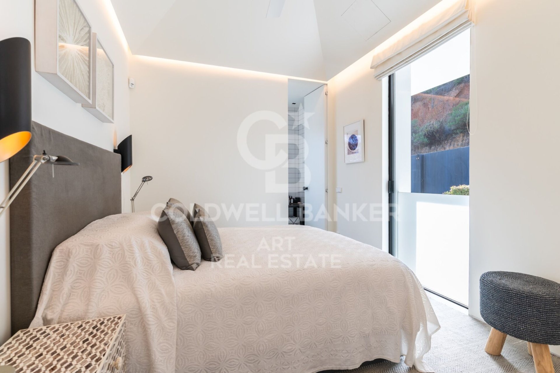 Villa in Ojen, Malaga, Spain 6 bedrooms, 437 sq.m. No. 156786