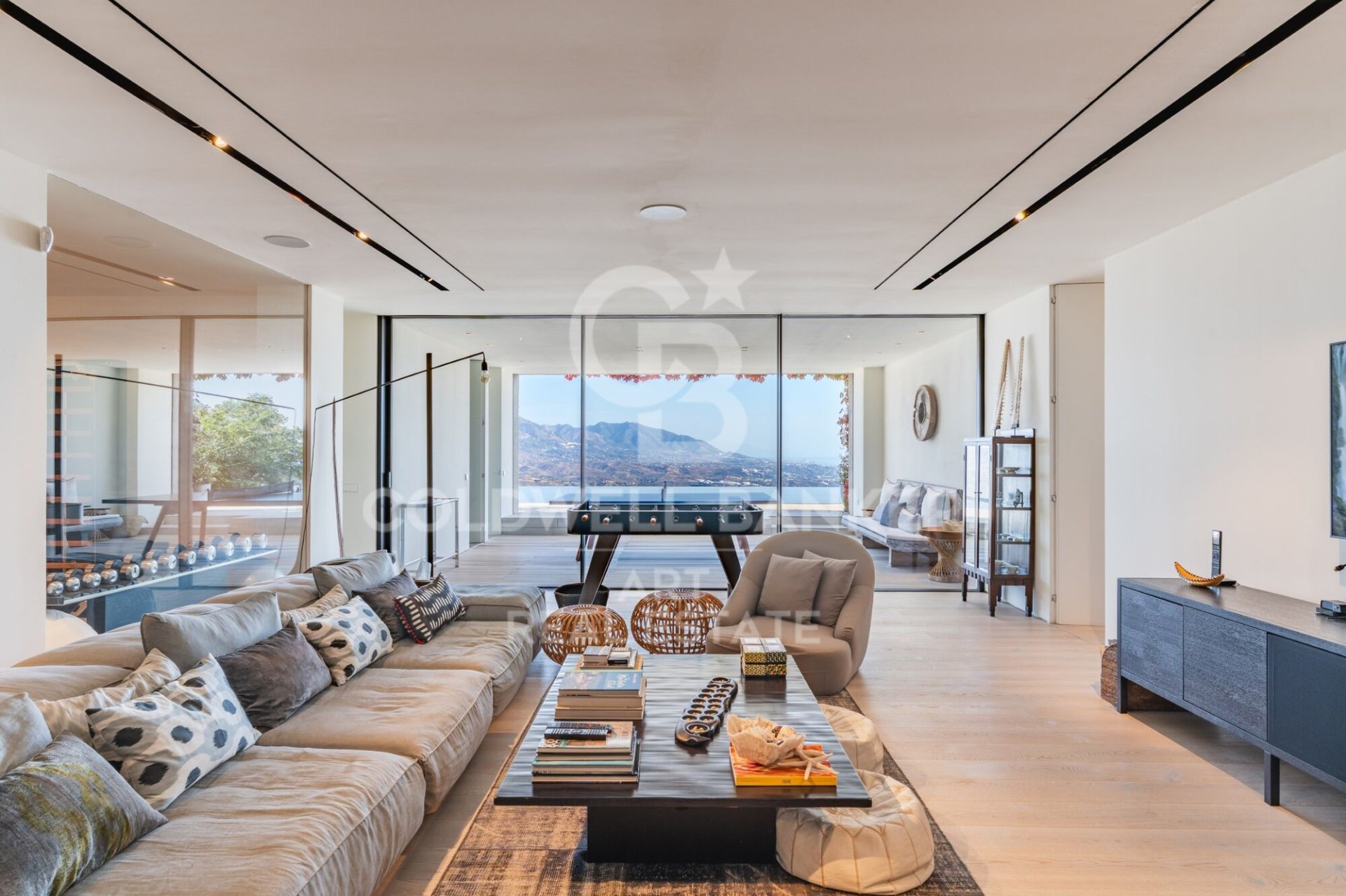 Villa in Ojen, Malaga, Spain 6 bedrooms, 437 sq.m. No. 156786