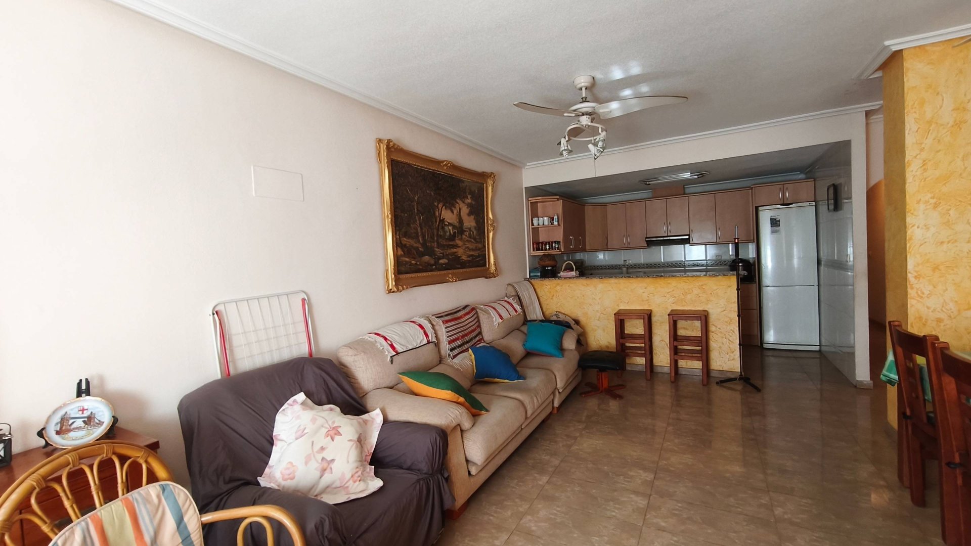 Apartment à Torrevieja, Alicante, Espagne 4 chambres, 120 m2 No. 184450