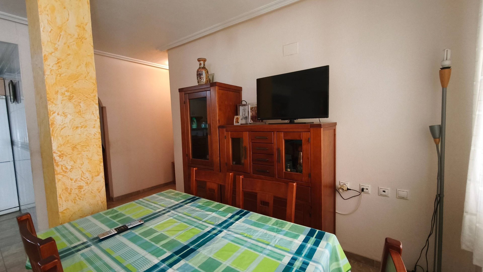 Apartment à Torrevieja, Alicante, Espagne 4 chambres, 120 m2 No. 184450