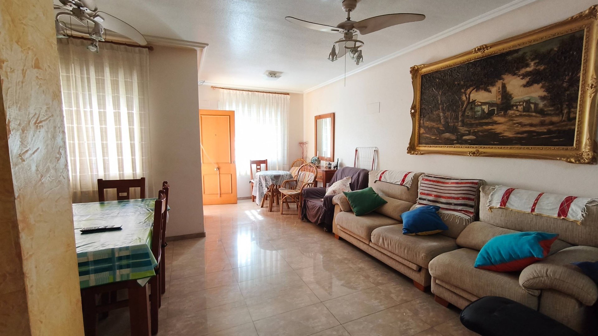 Apartment à Torrevieja, Alicante, Espagne 4 chambres, 120 m2 No. 184450