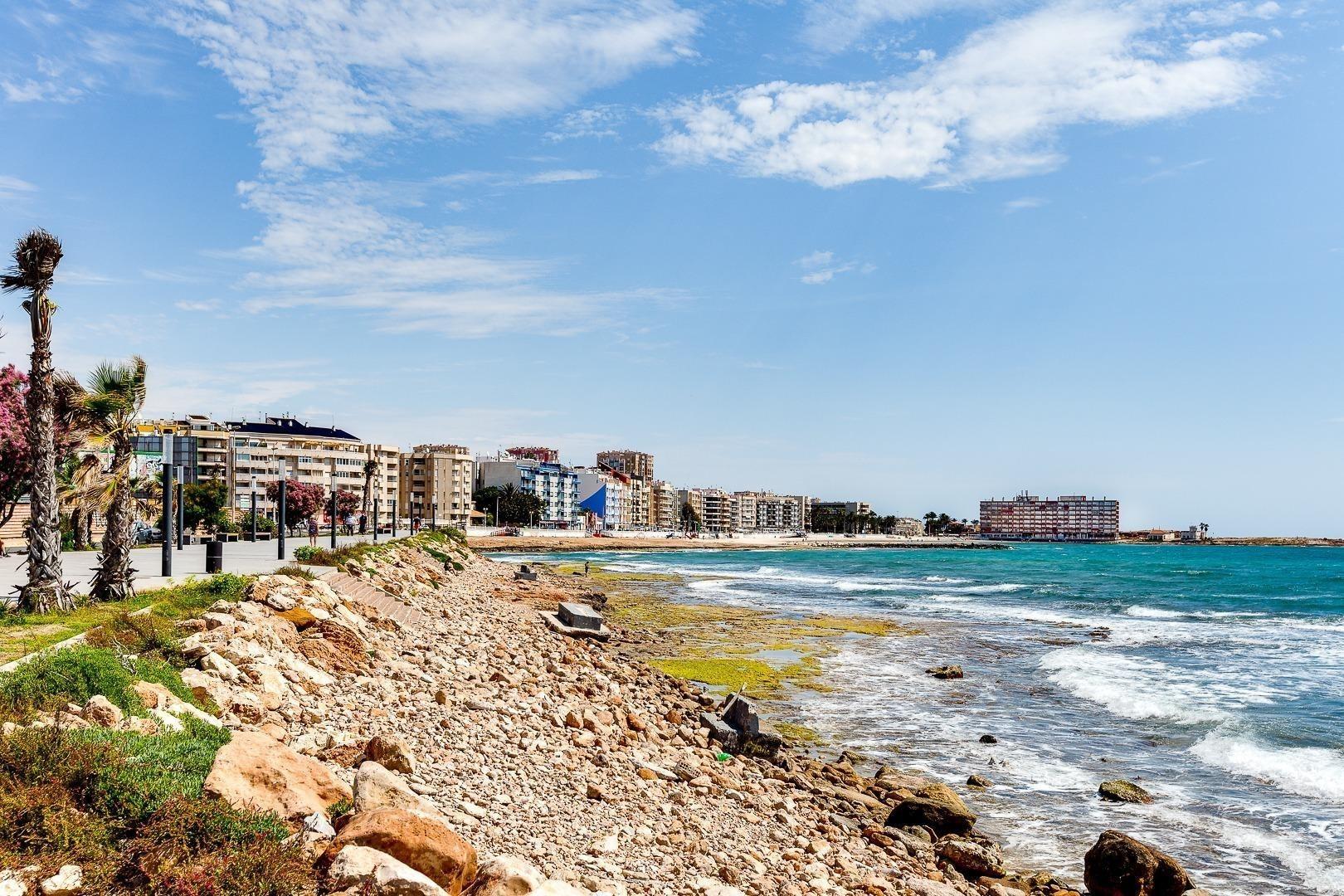Lägenhet i Torrevieja, Alicante, Spanien 2 sovrum, 82 kvm. Nr. 144573