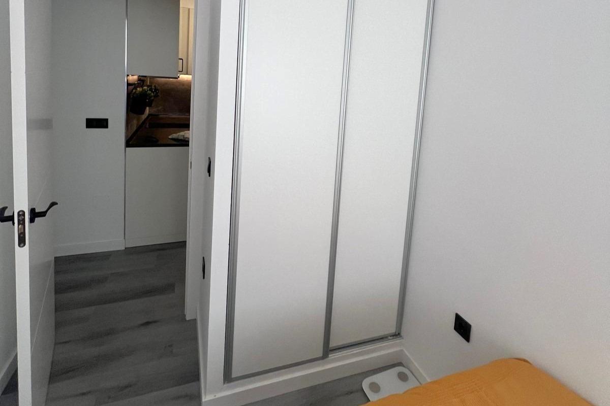 Lägenhet i Torrevieja, Alicante, Spanien 2 sovrum, 82 kvm. Nr. 144573