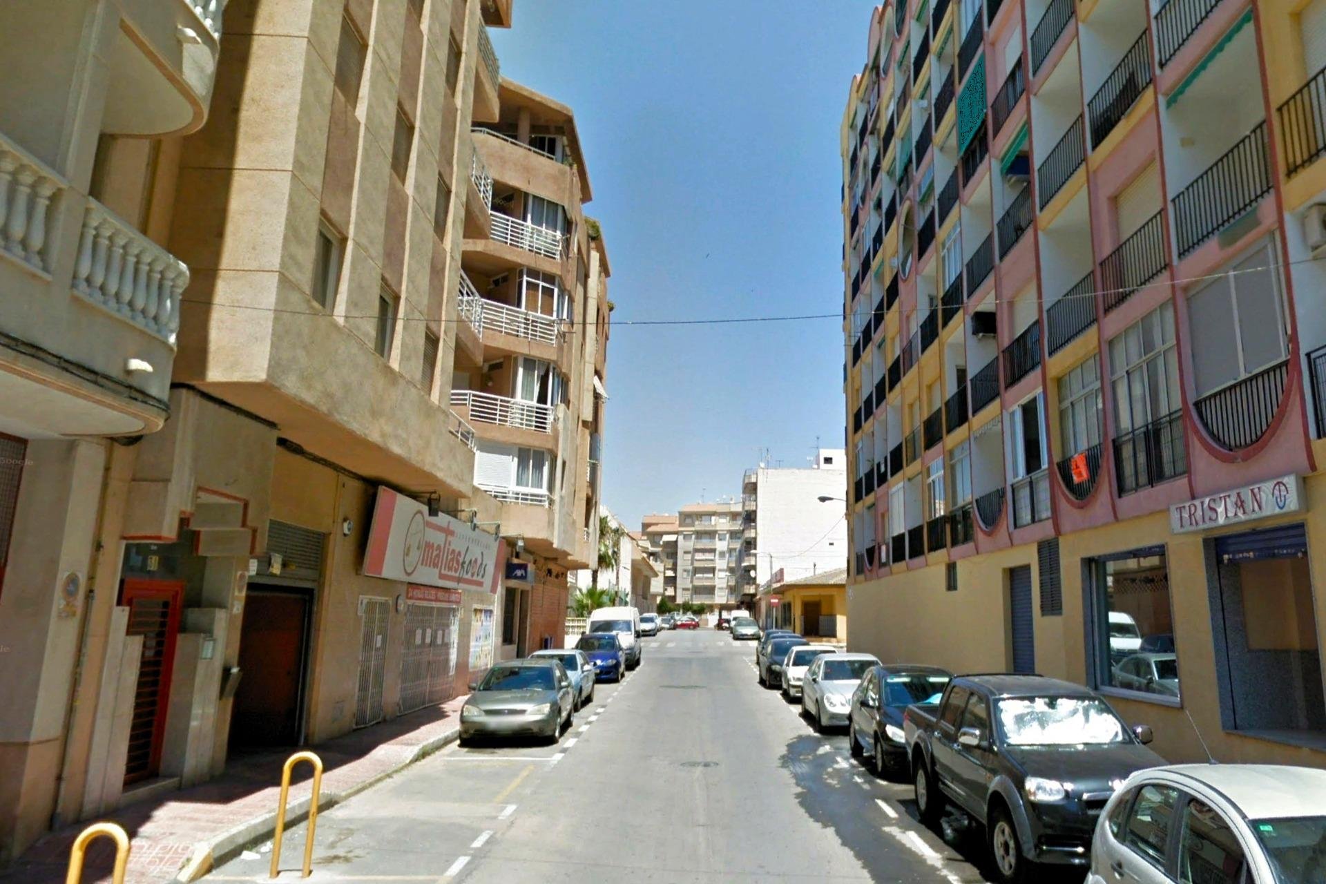 Lägenhet i Torrevieja, Alicante, Spanien 2 sovrum, 82 kvm. Nr. 144573
