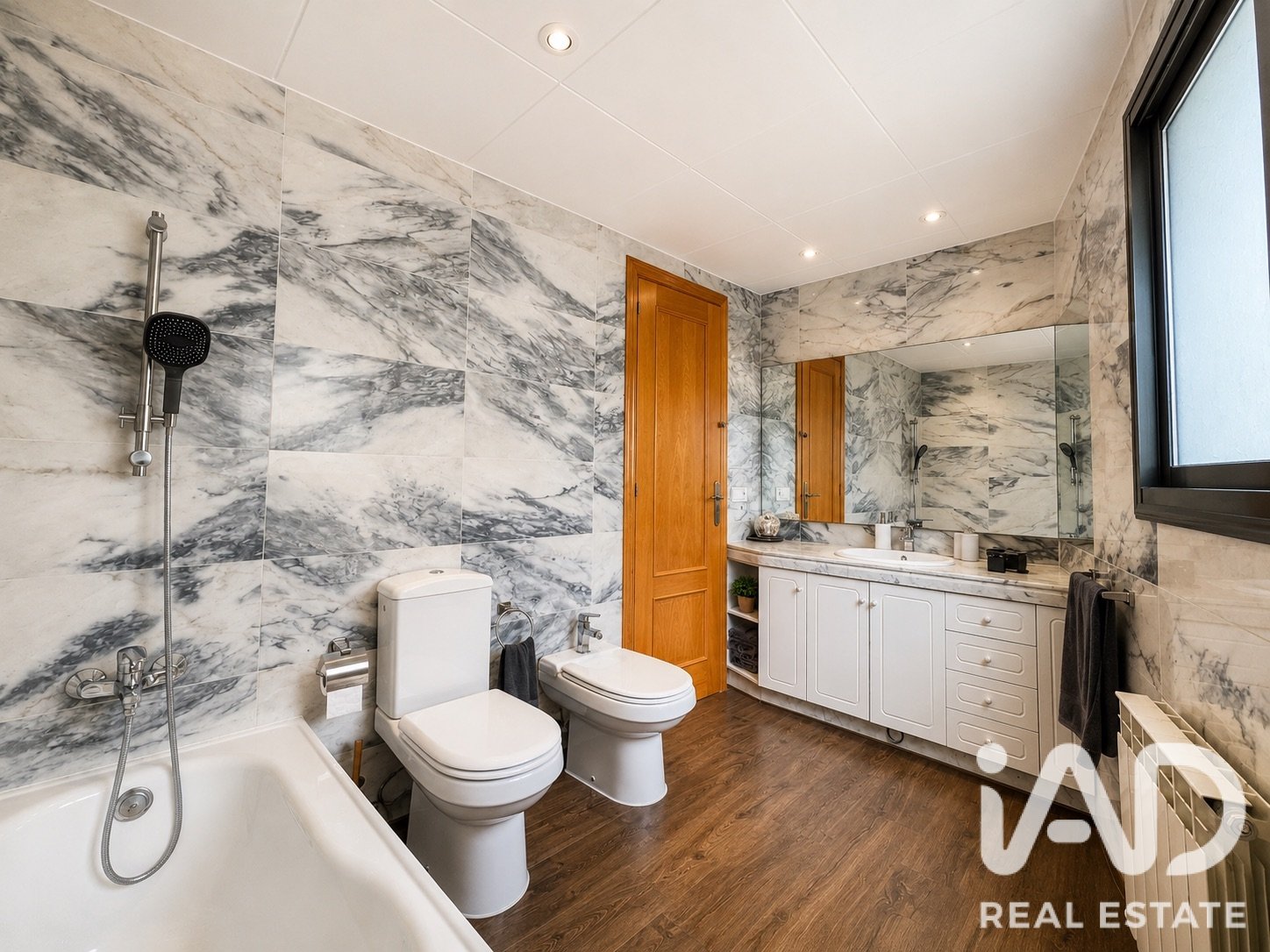 Duplex in La Roca Del Valles, Barcelona, Spanien 4 Schlafzimmer, 119 m2 Nr. 194386