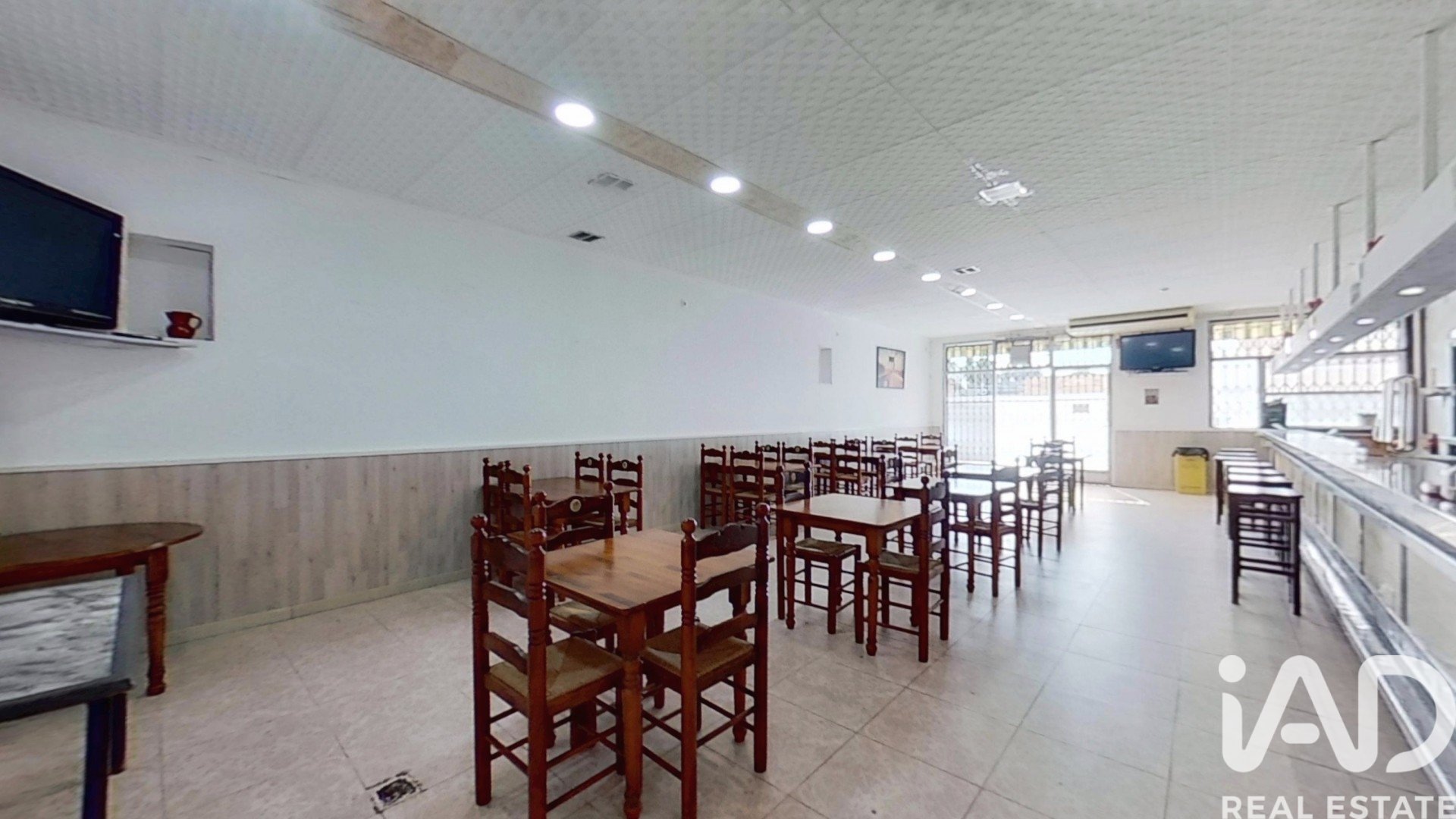 Commercial property à Tortosa, Tarragona, Espagne 139 m2 No. 194384
