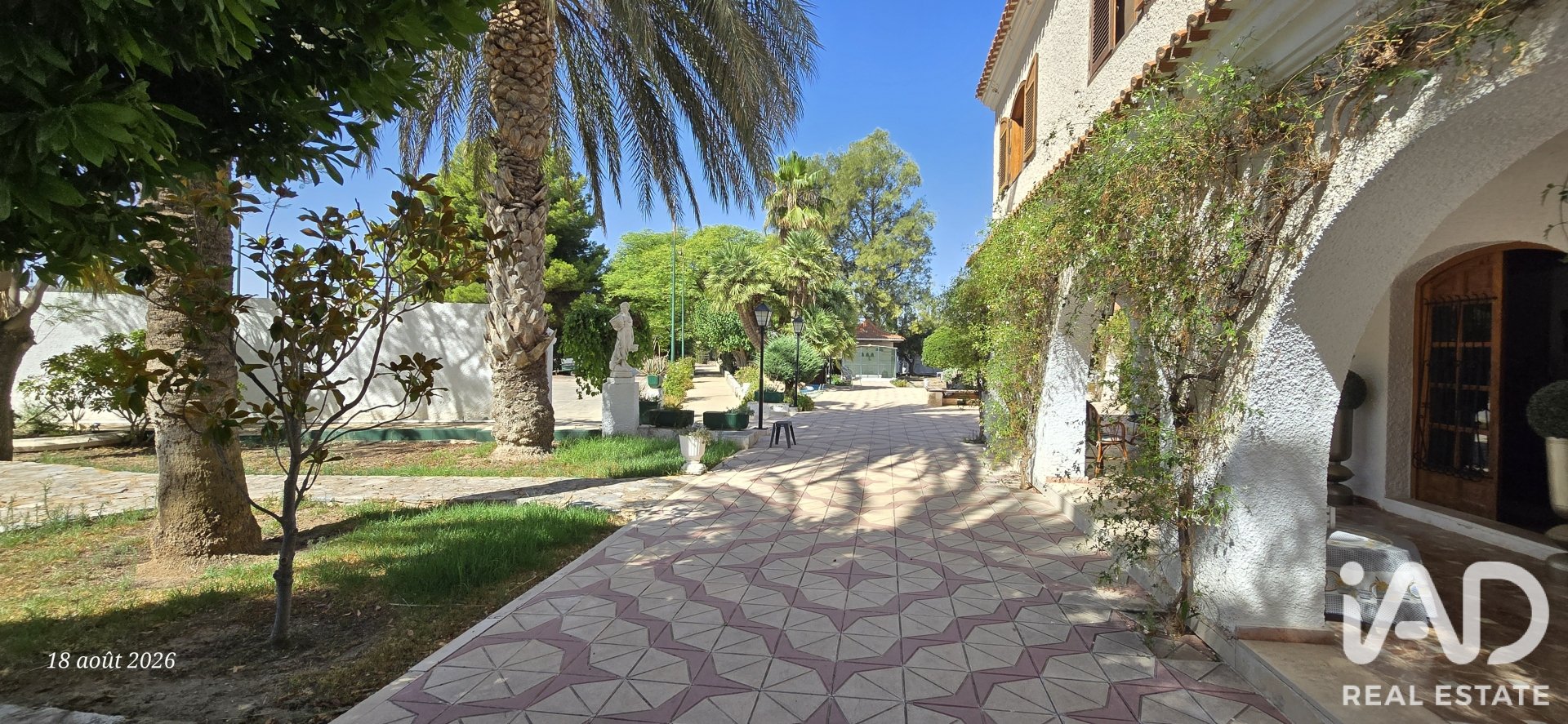 Talo Elda, Alicante, Espanja 13 makuuhuonetta, 1806 m2 No. 194385