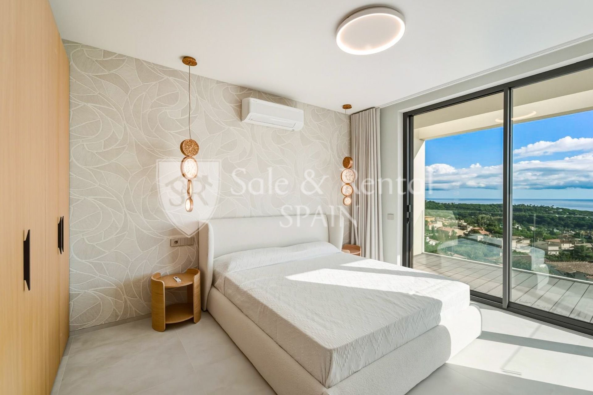 Talo Lloret de Mar, Girona, Espanja 3 makuuhuonetta, 222 m2 No. 168068