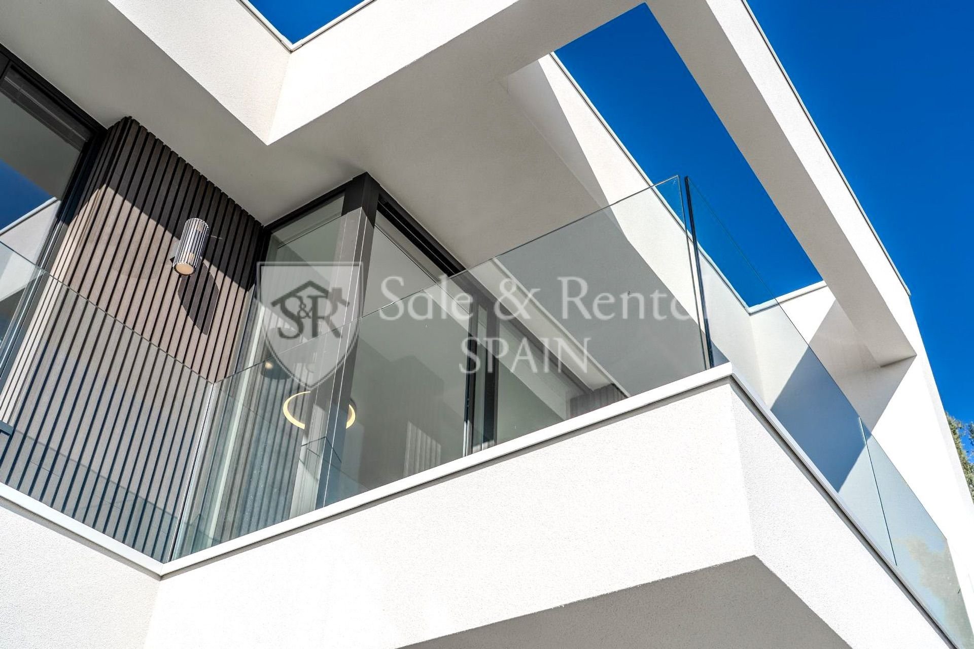 Talo Lloret de Mar, Girona, Espanja 3 makuuhuonetta, 222 m2 No. 168068