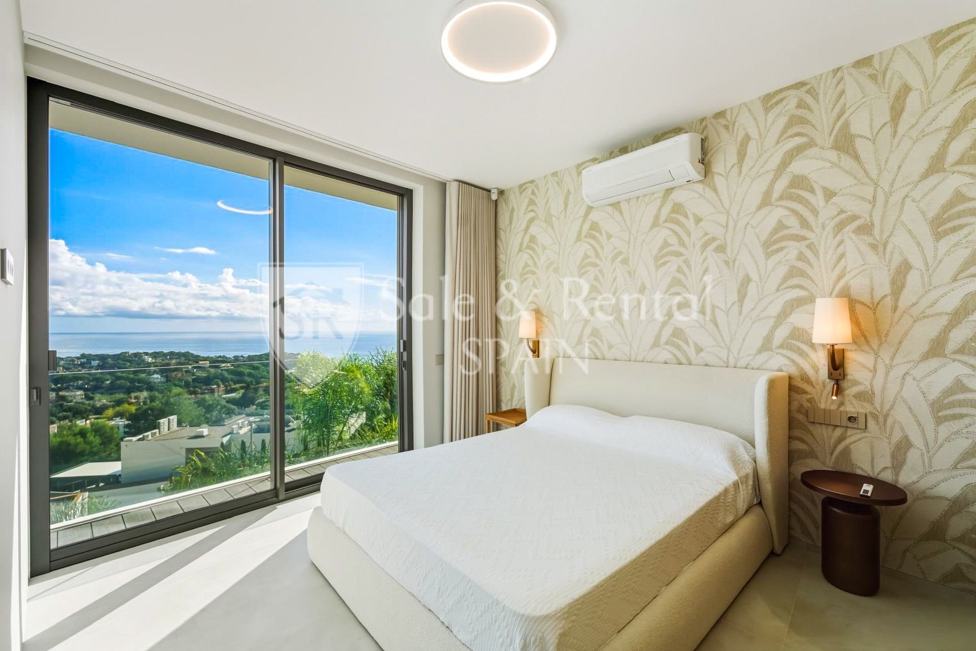 Talo Lloret de Mar, Girona, Espanja 3 makuuhuonetta, 222 m2 No. 168068