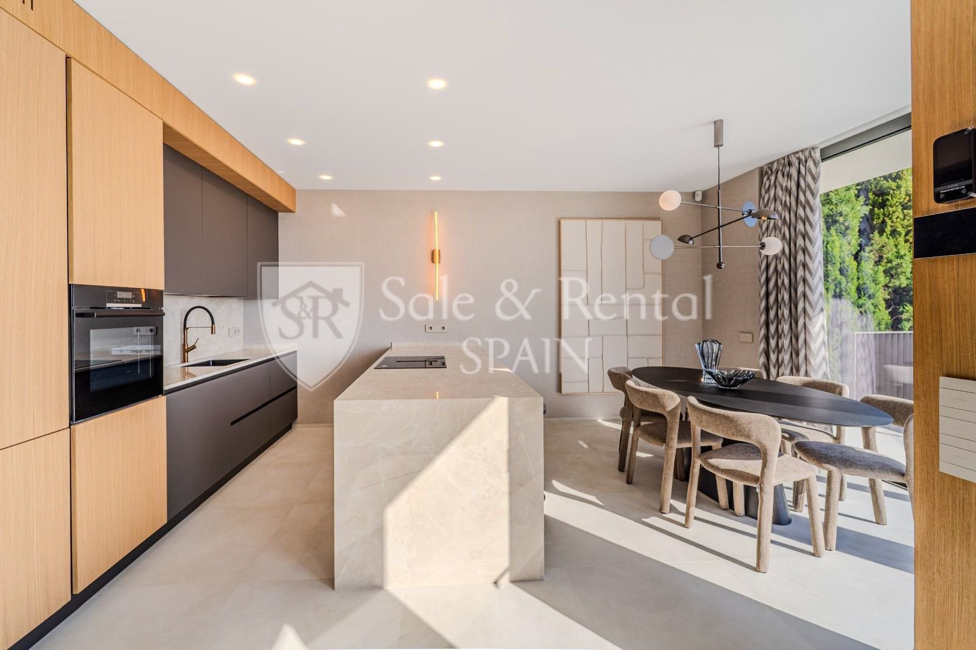 Talo Lloret de Mar, Girona, Espanja 3 makuuhuonetta, 222 m2 No. 168068