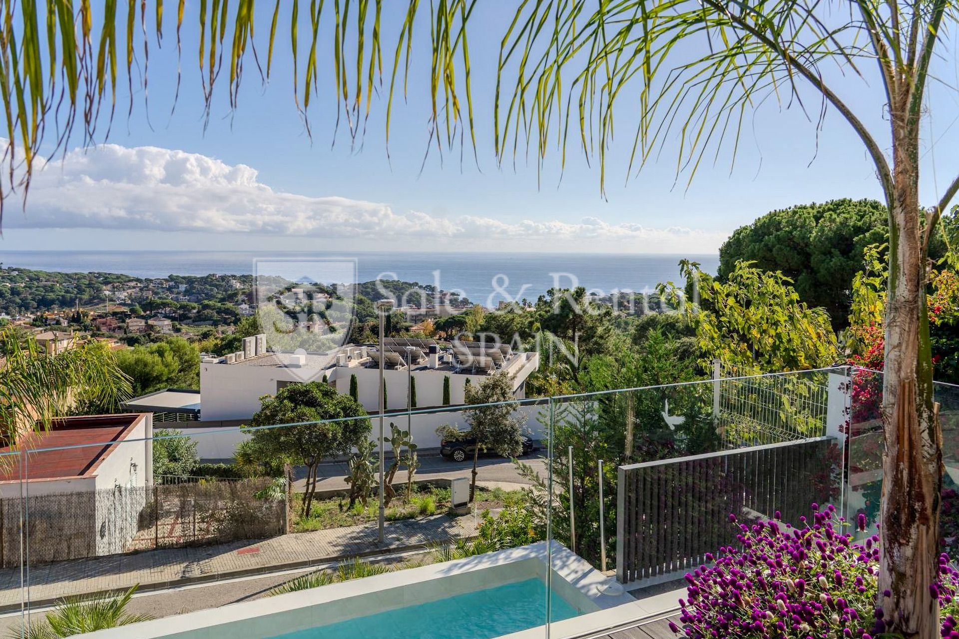Talo Lloret de Mar, Girona, Espanja 3 makuuhuonetta, 222 m2 No. 168068