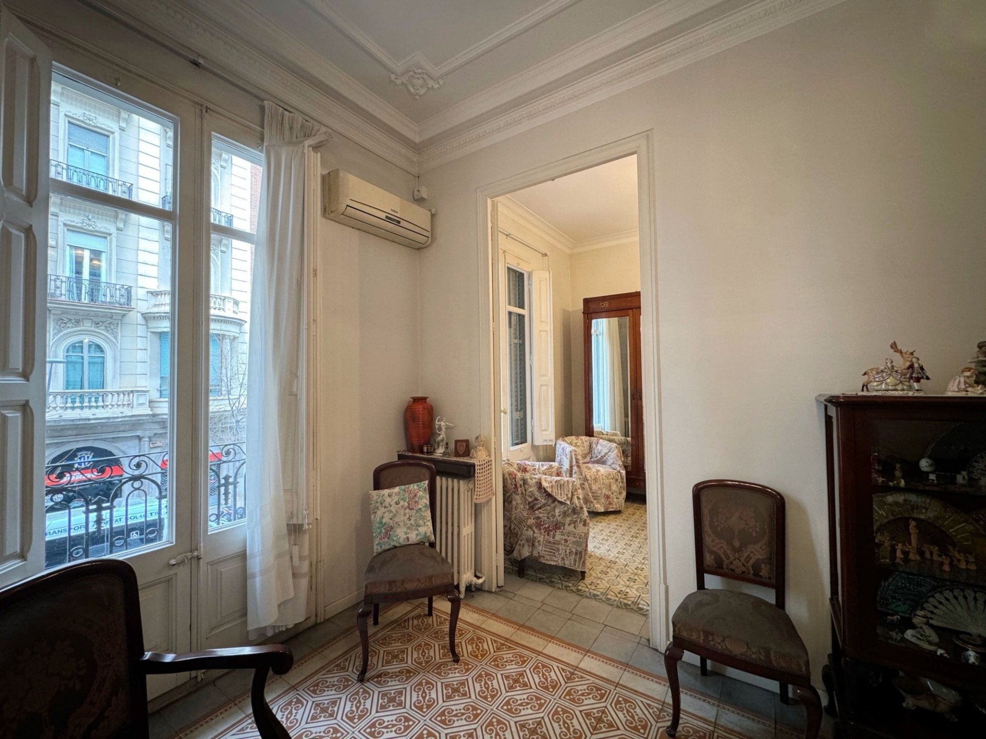 Dzīvoklis Barcelona, Spānijā 5 istabas, 136 m2 Nr. 180529
