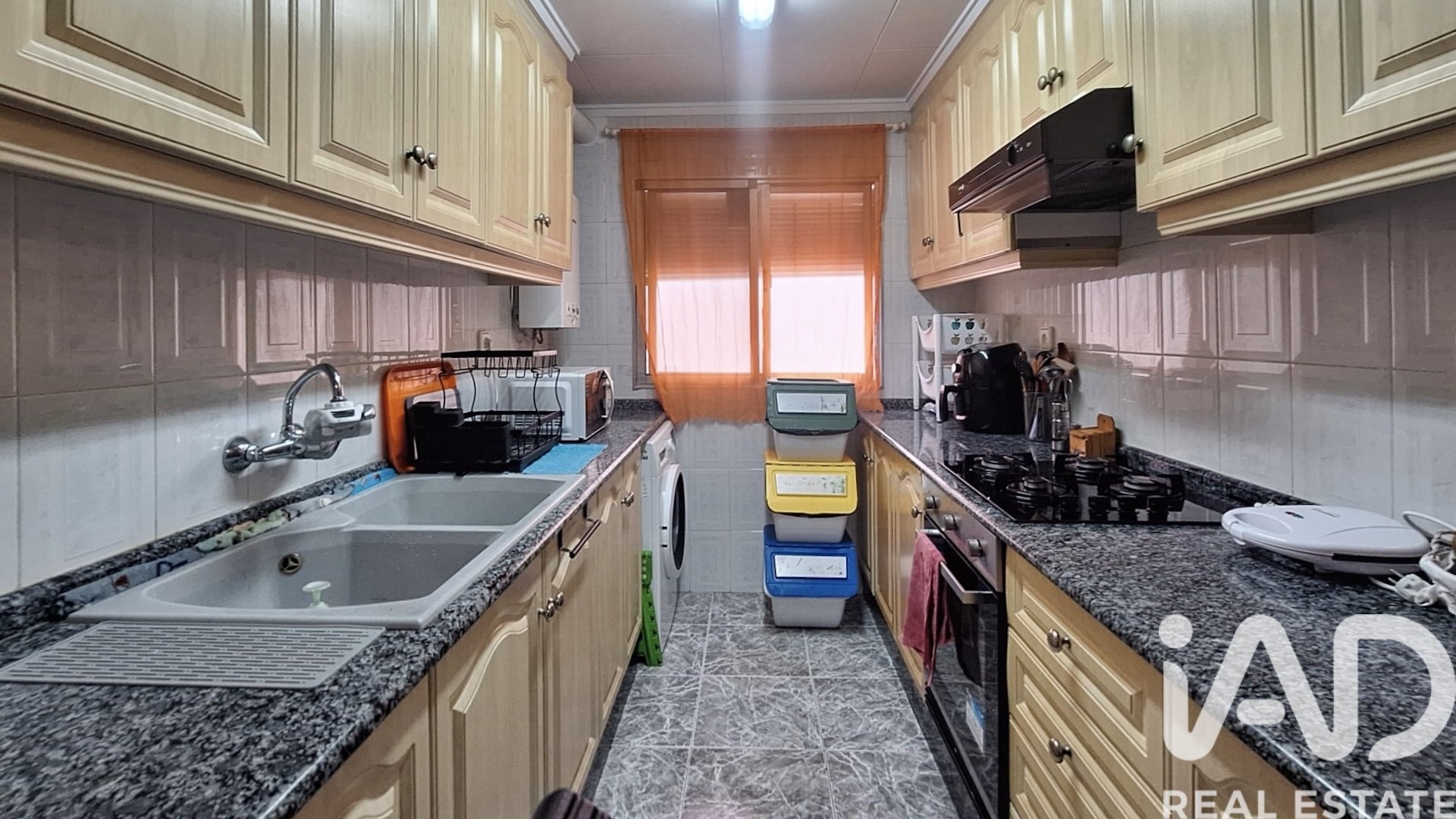 Huoneisto Valencia, Espanja 3 makuuhuonetta, 98 m2 No. 172358