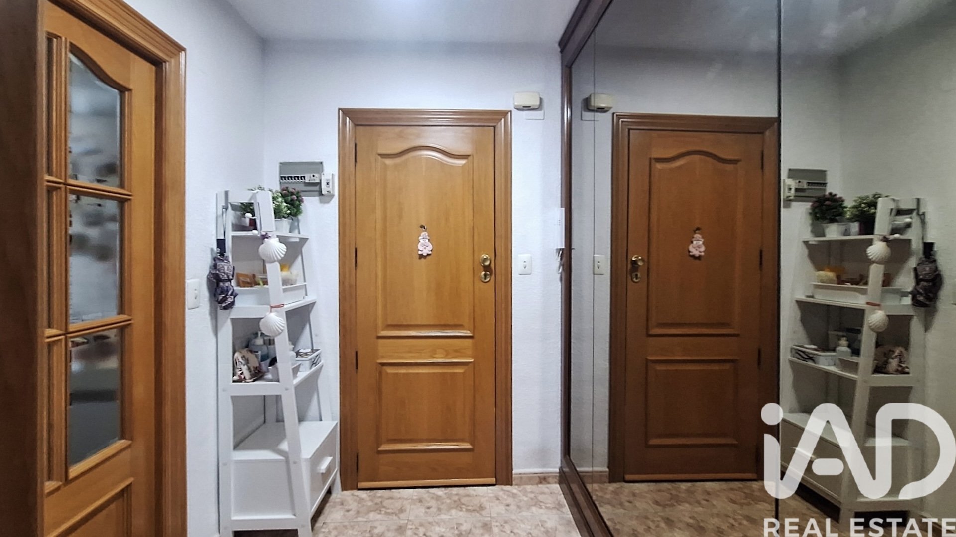 Huoneisto Valencia, Espanja 3 makuuhuonetta, 98 m2 No. 172358