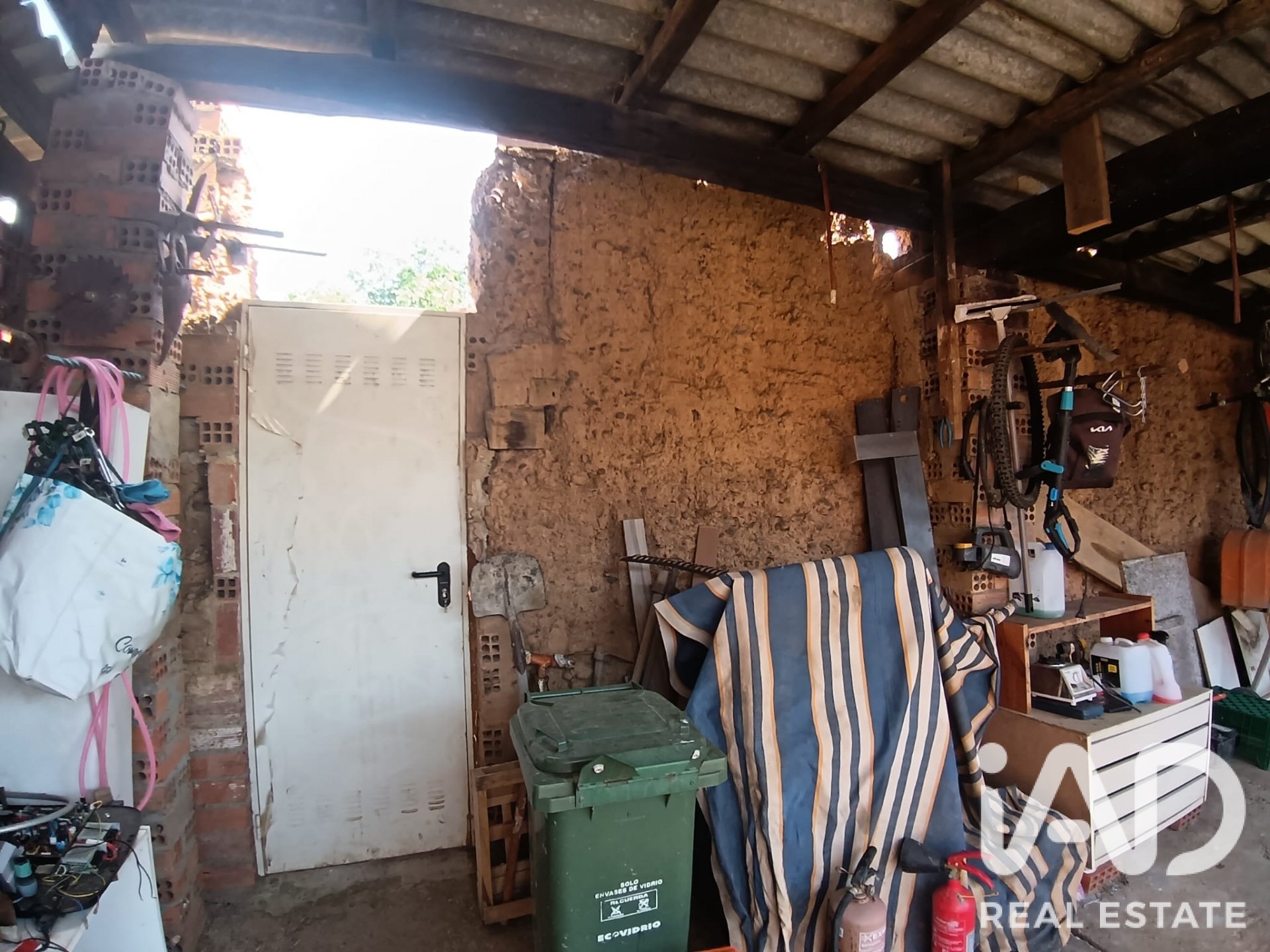 Zemes gabals La Antigua, Leon, Spānijā 850 m2 Nr. 188185