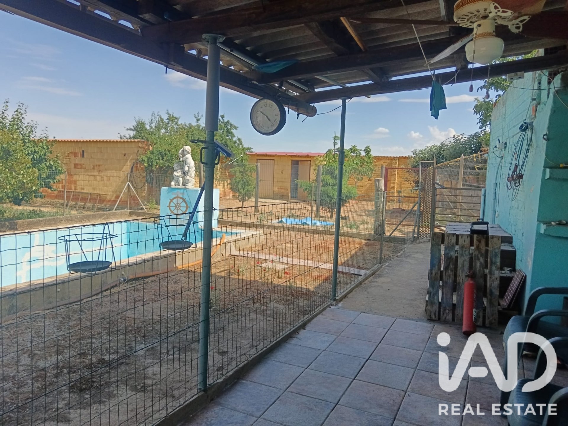 Zemes gabals La Antigua, Leon, Spānijā 850 m2 Nr. 188185